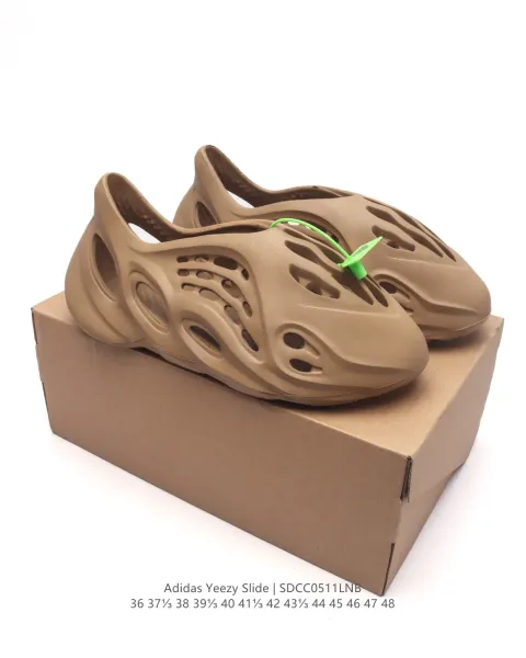 Adidas Yeezy Slide Bone Sneakers - 16