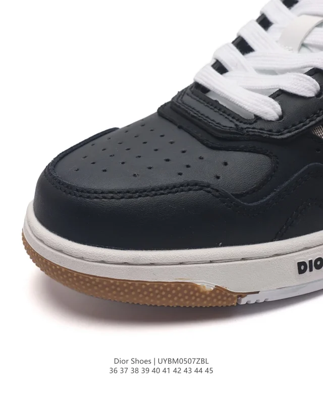 Dior Sneakers B27 low-top with Oblique side panels product detail image 27