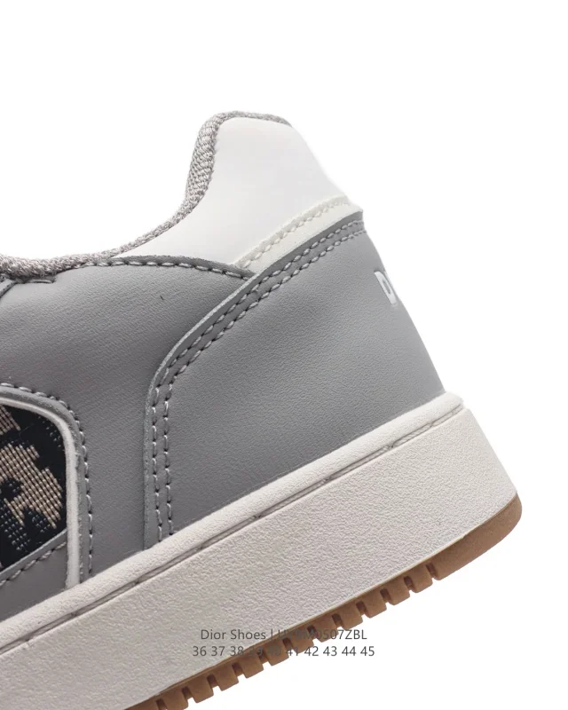 Dior Sneakers B27 low-top with Oblique side panels product detail image 19