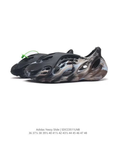 Adidas Yeezy Slide Bone Sneakers - 33