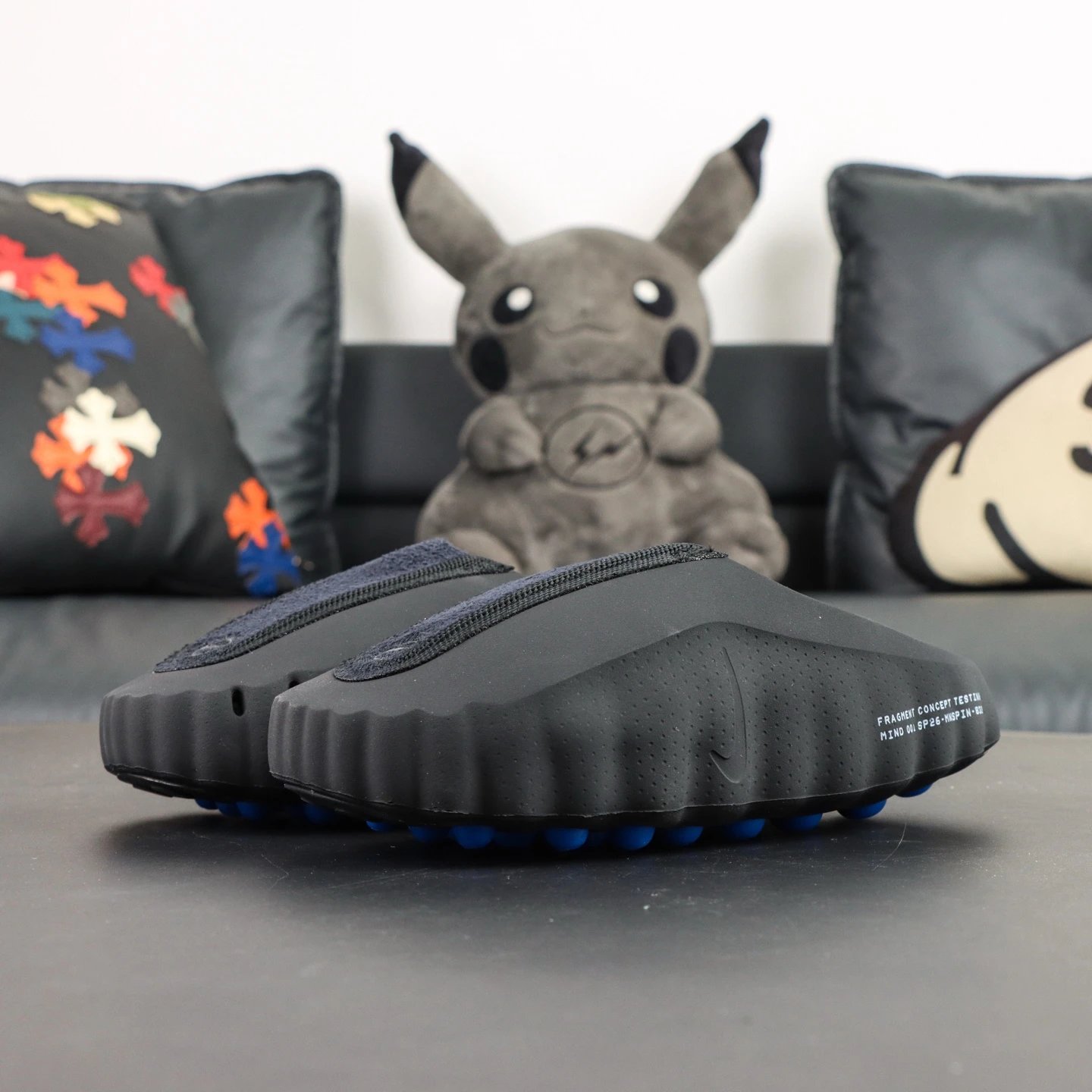 IQ5802-001 Black Blue