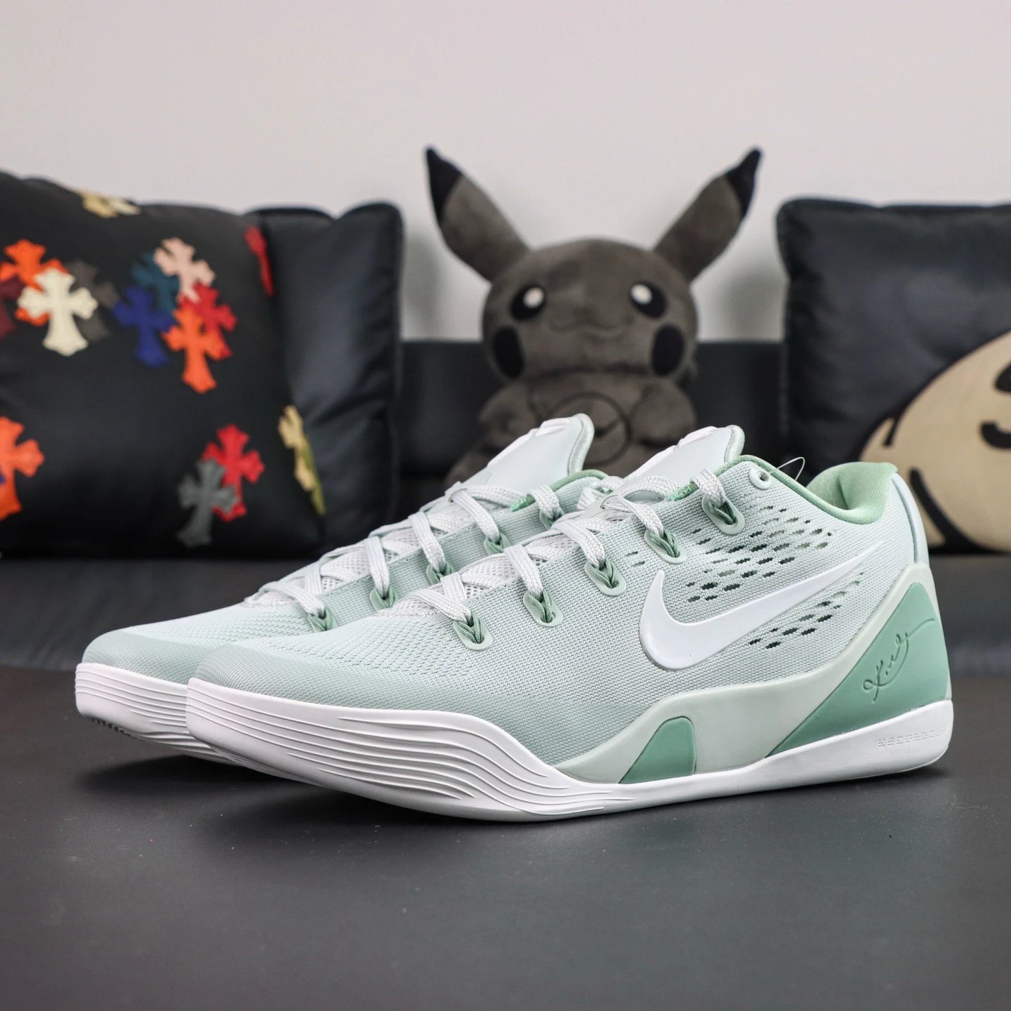 IH1401-003 Grey Green