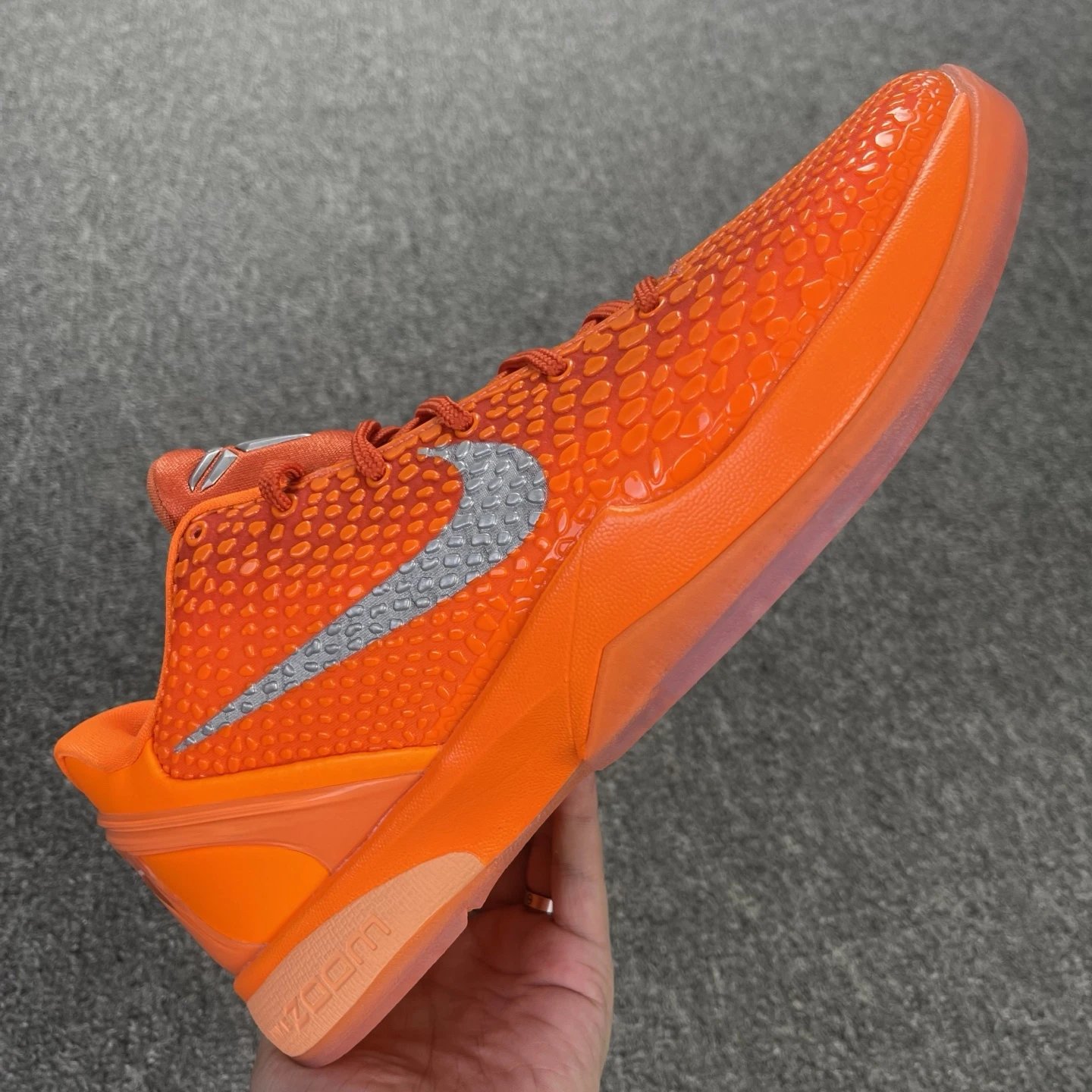 IH1871-800 Violent Orange
