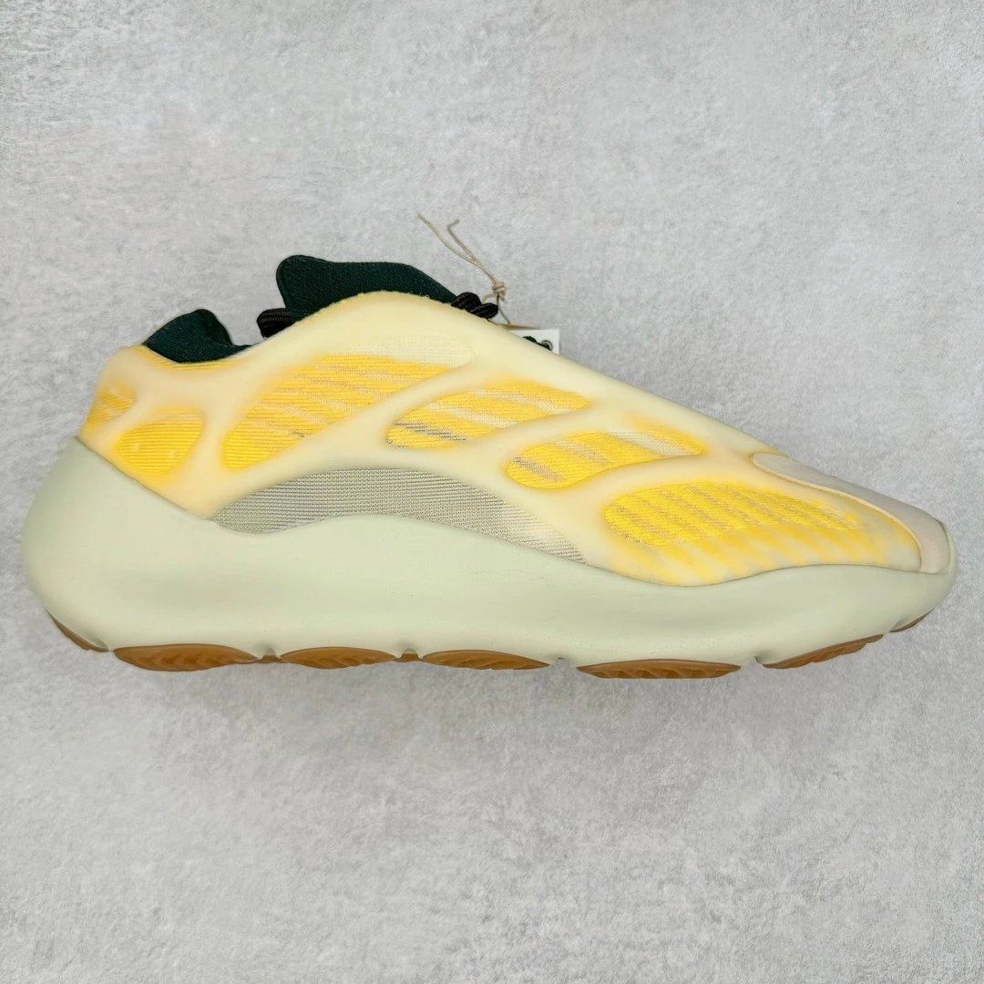 adidas Yeezy 700 V3 Safflower G54853