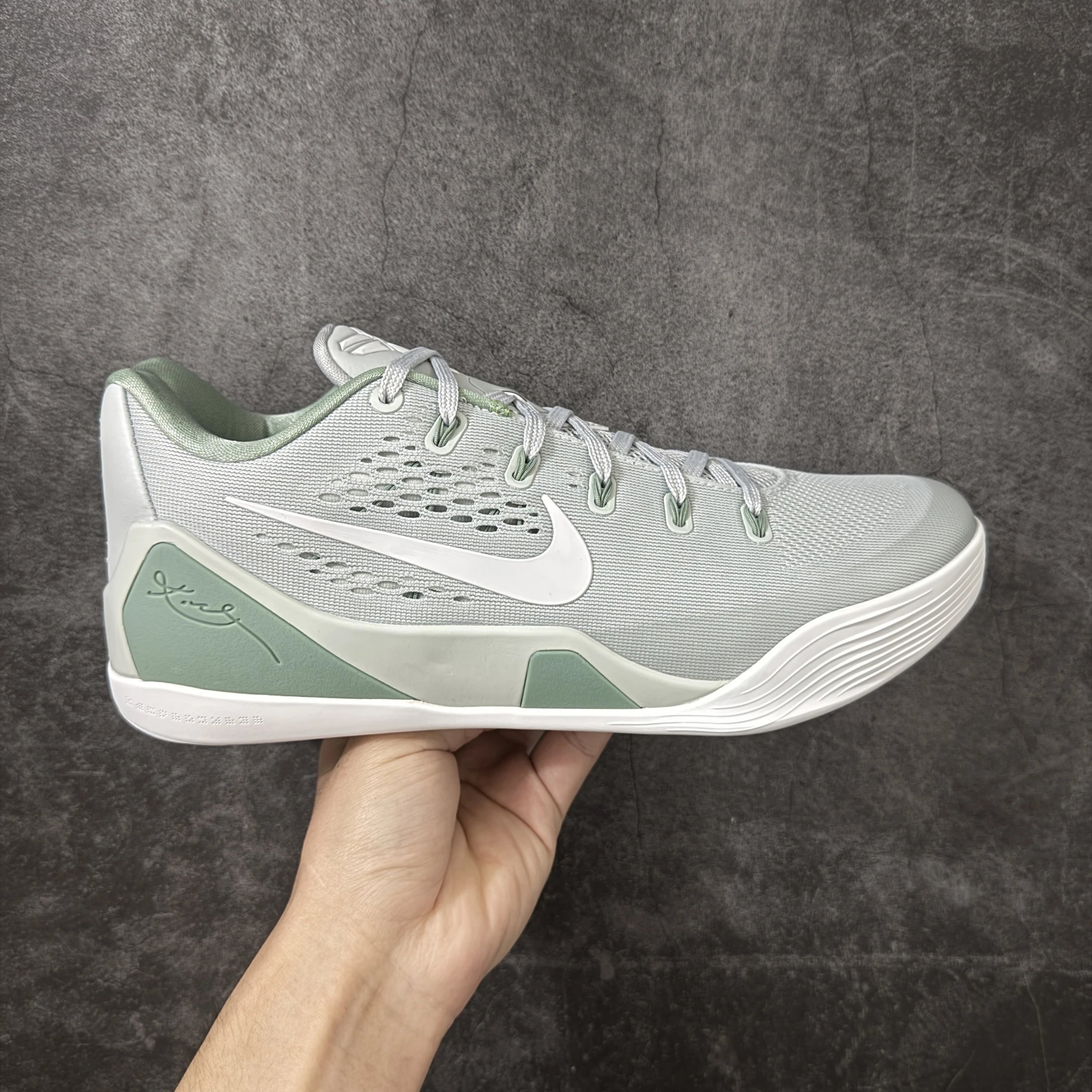 IH1401-003 light green