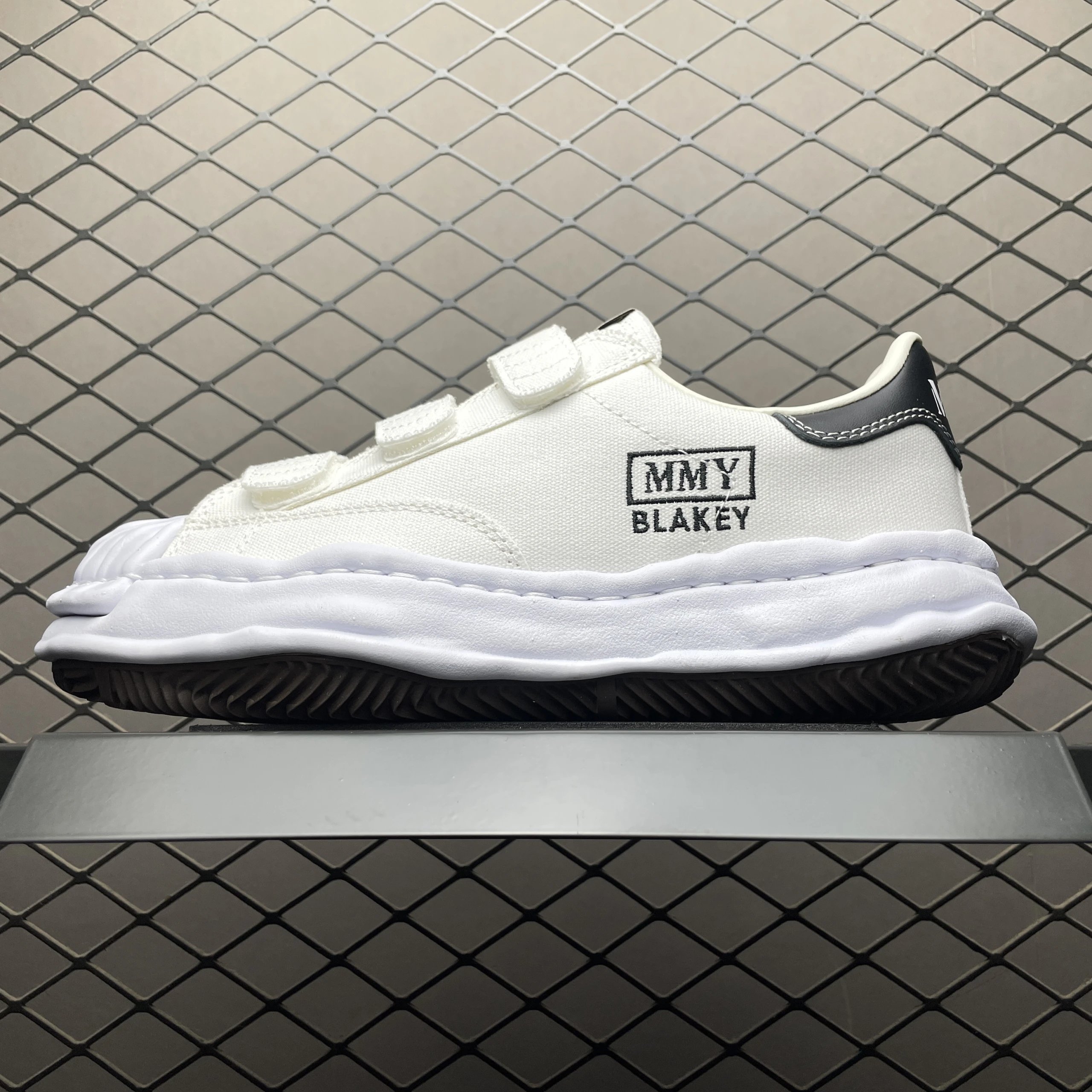Velcro White