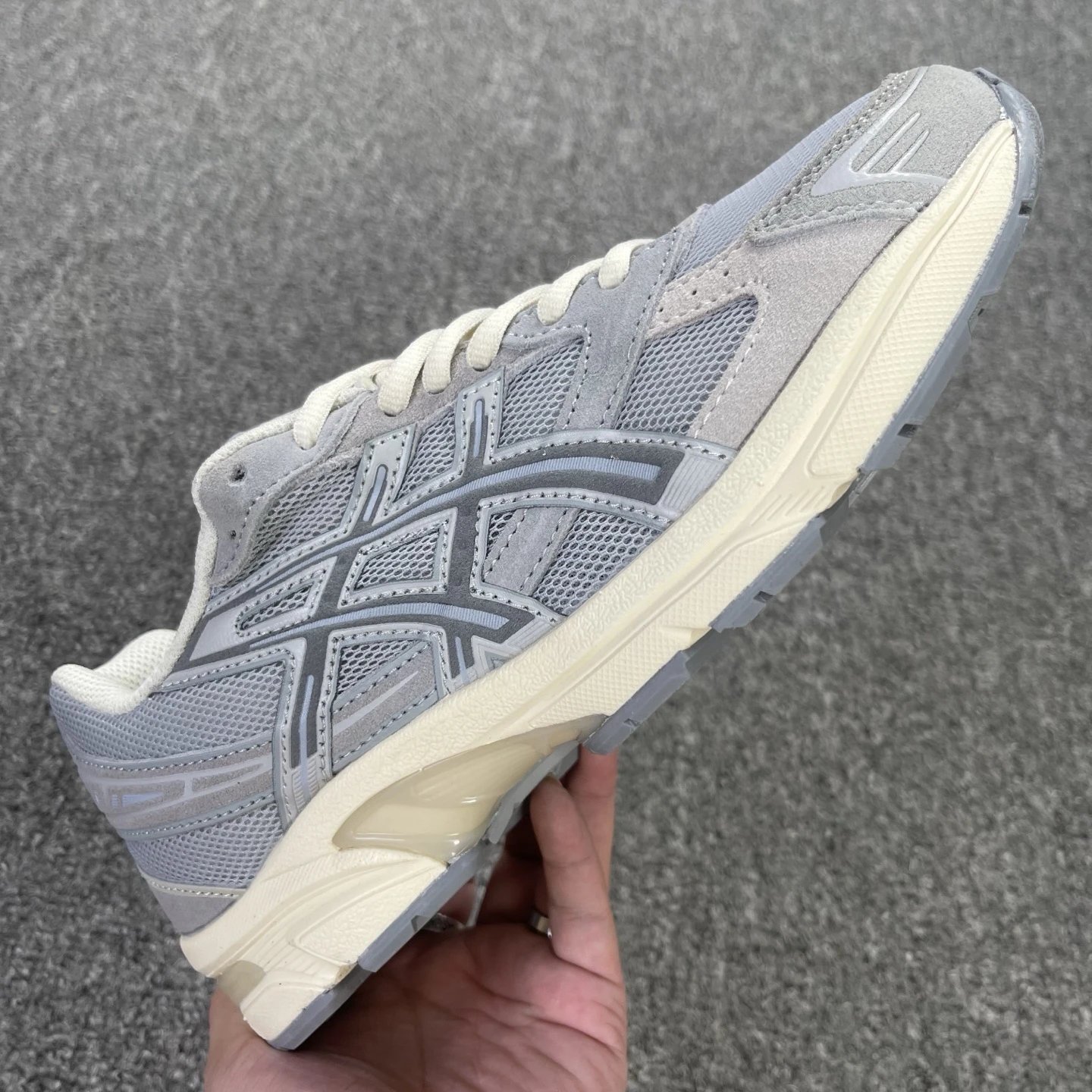 mist gray