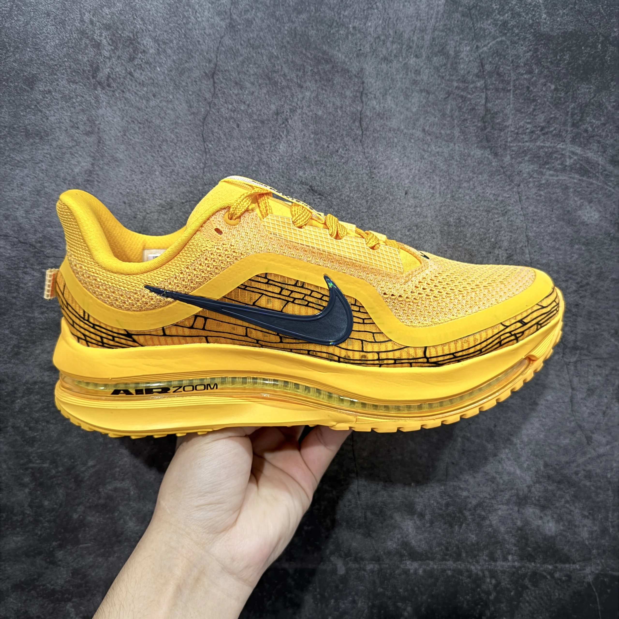 IH3256-700 Yellow