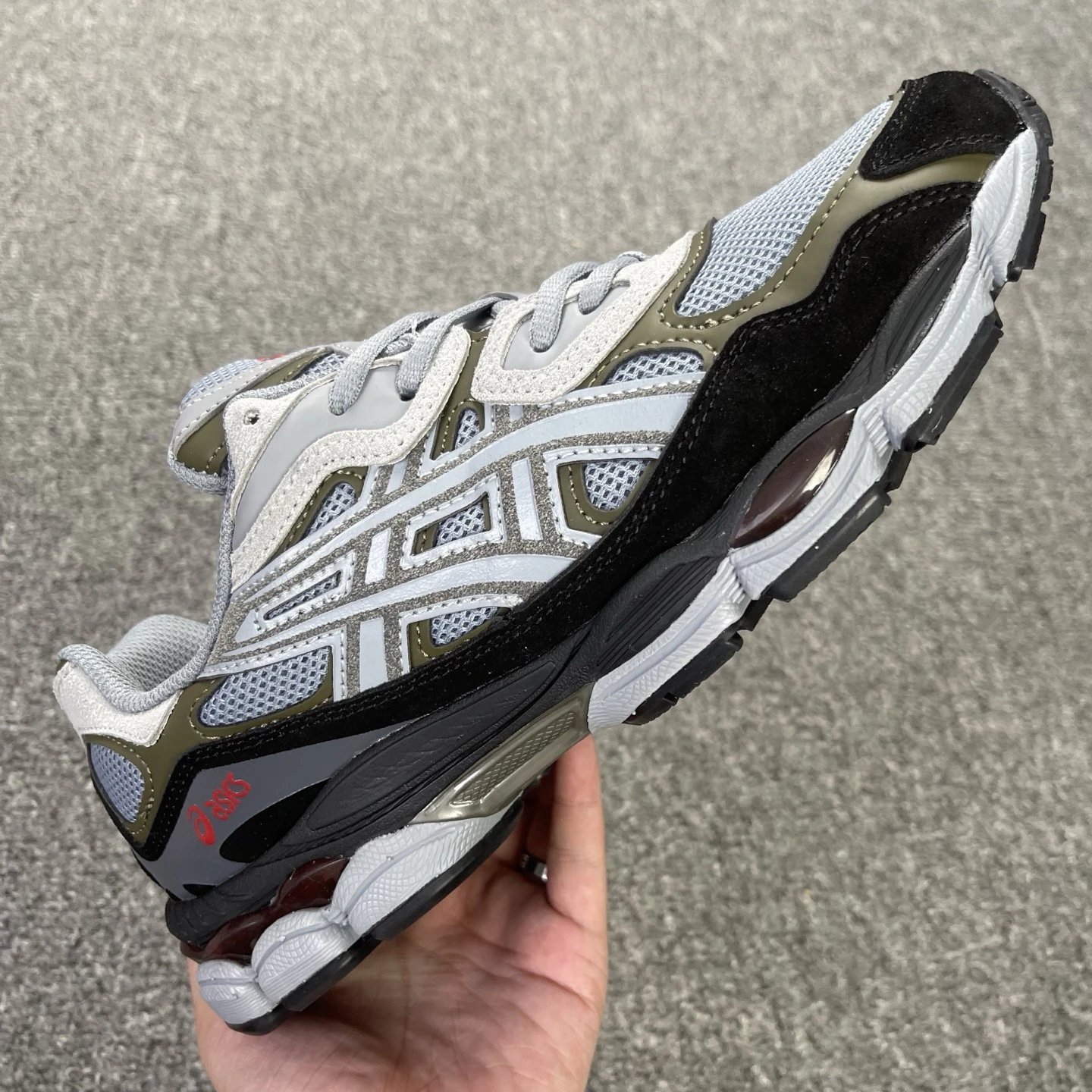 1203A383-024 Gray Black