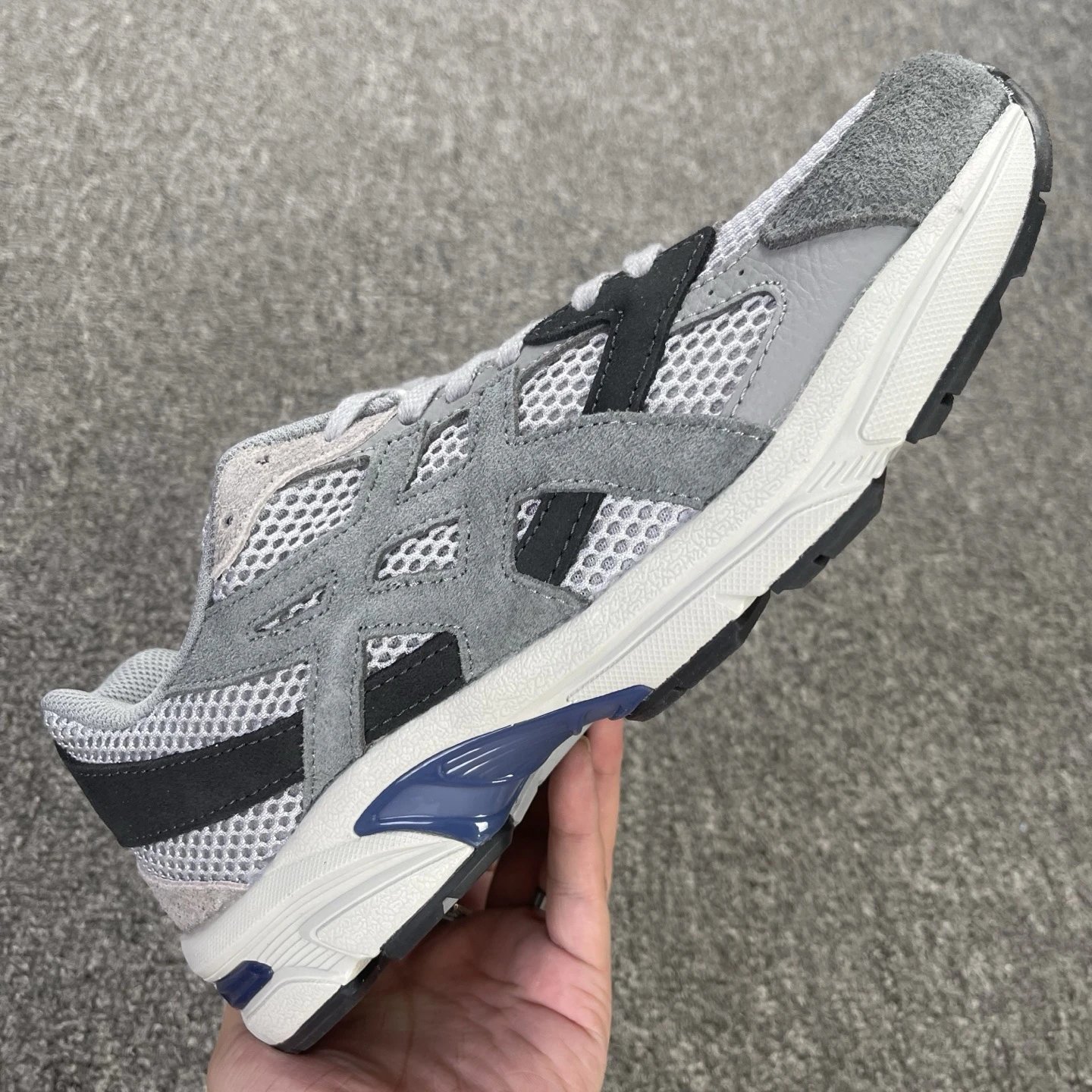 grayish blue