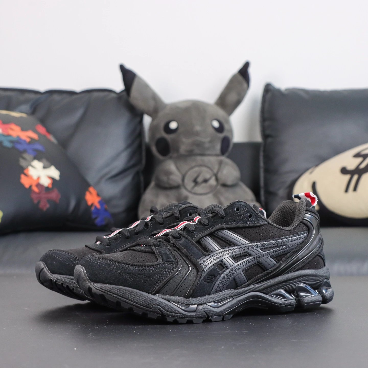 1203B110-001 Black TB