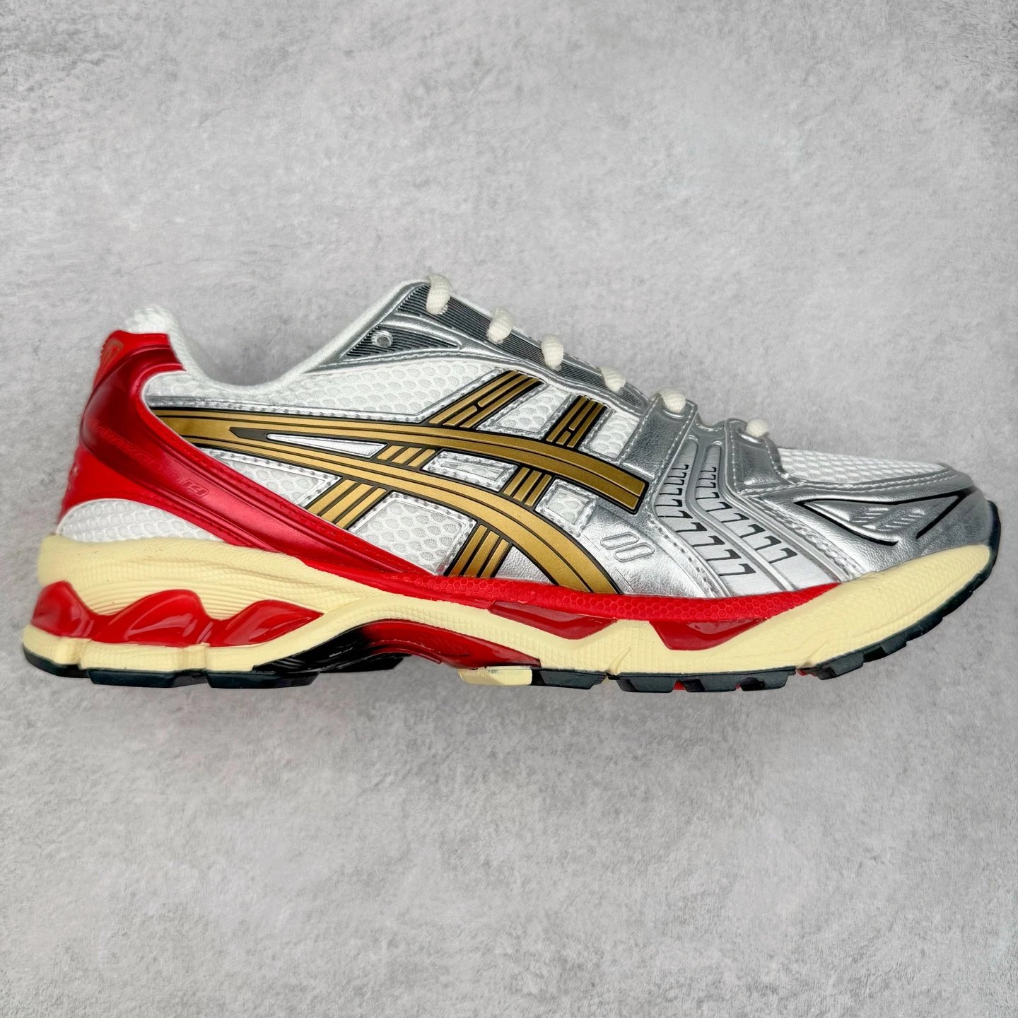 [1203A692-100] Silver White Red