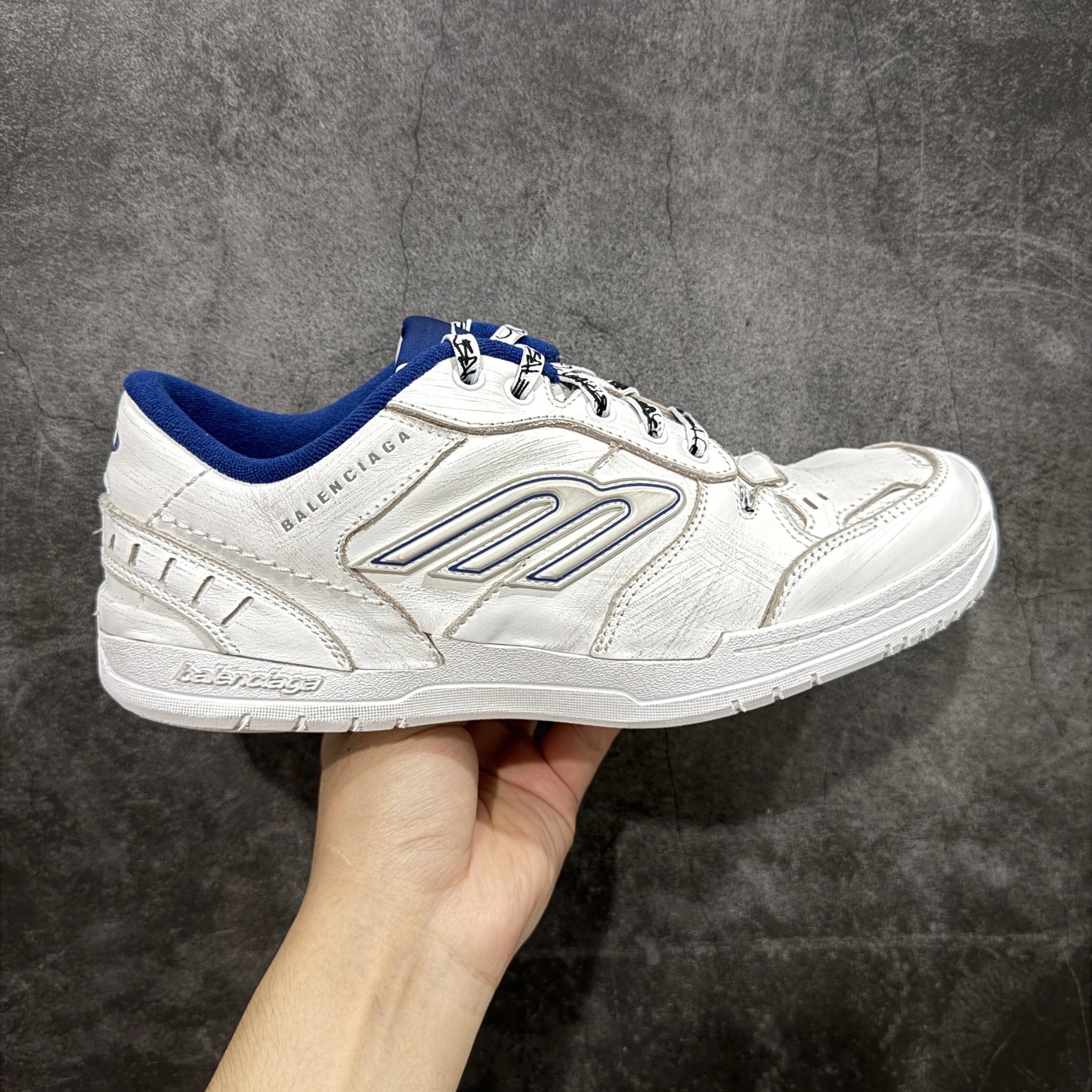 18th generation white blue