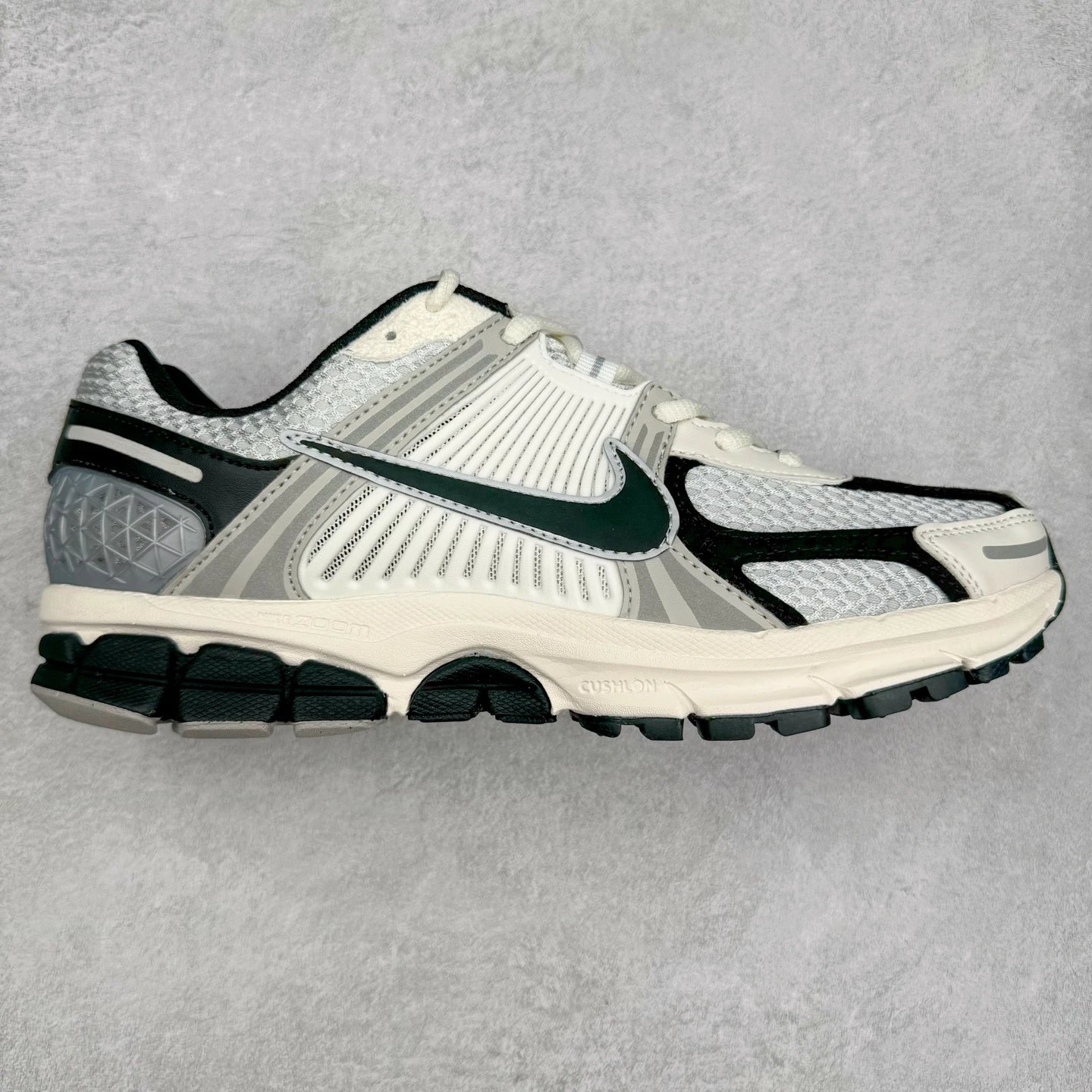 HQ1182-001 Black Grey