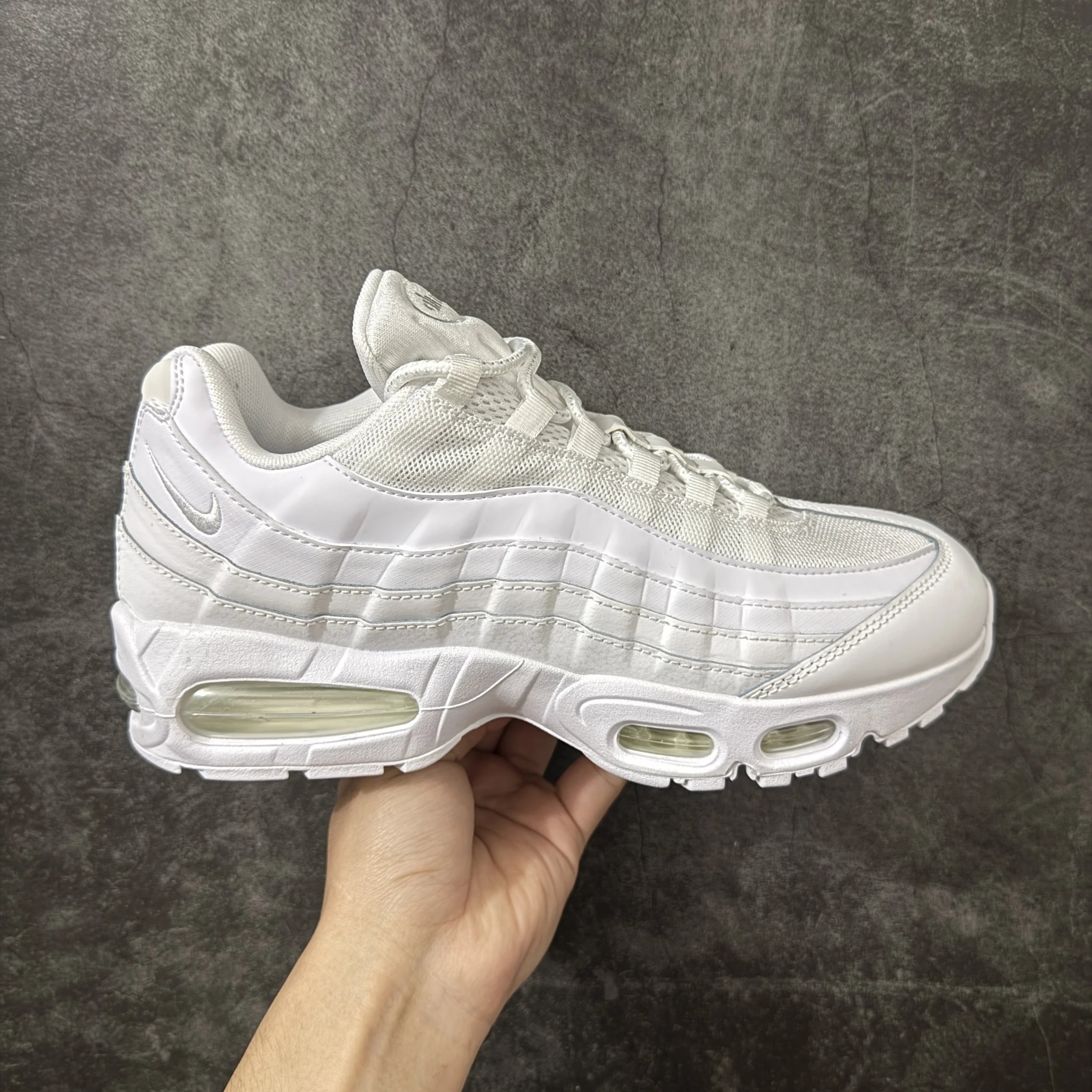 HM8755-100 White
