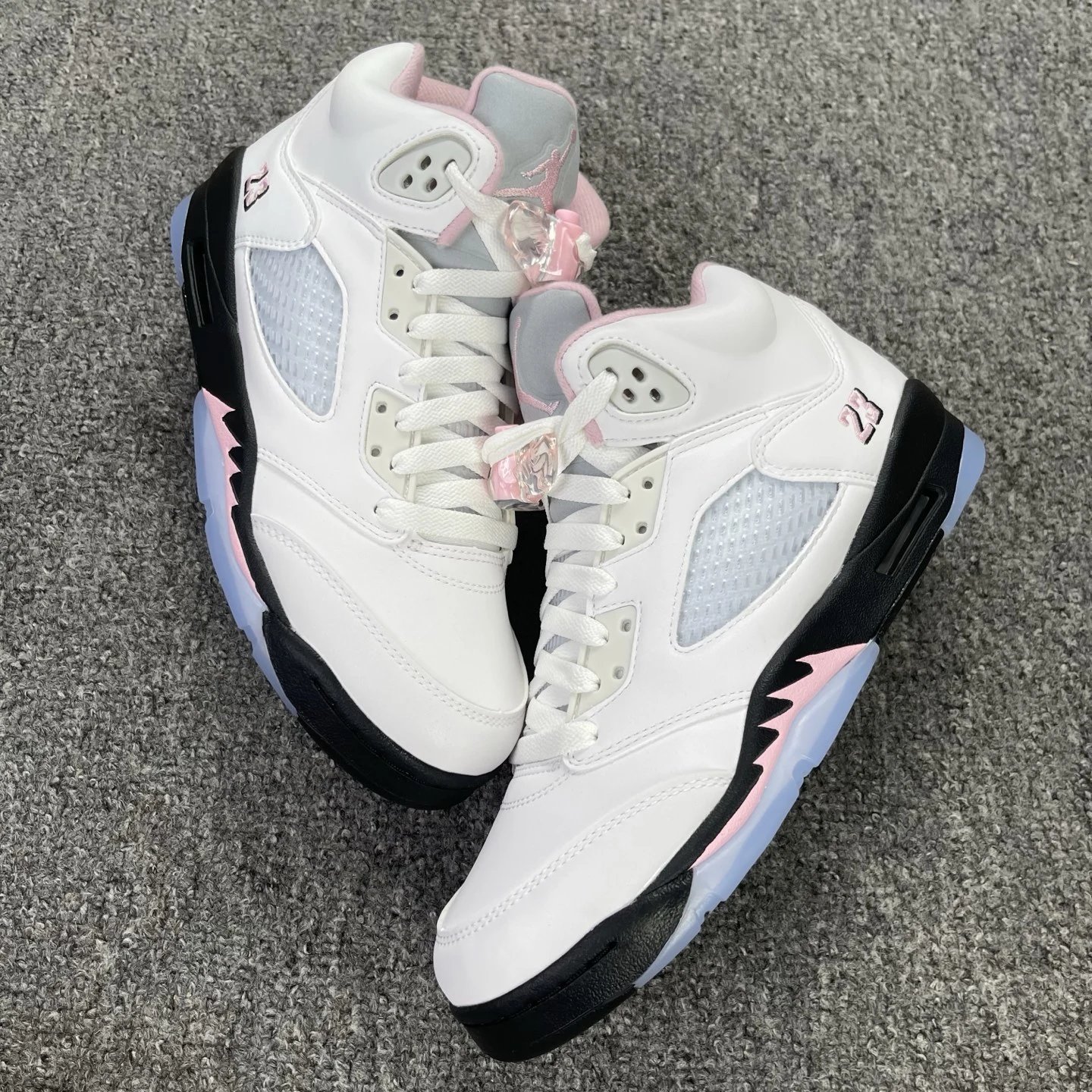 White/Pink HQ7980-102