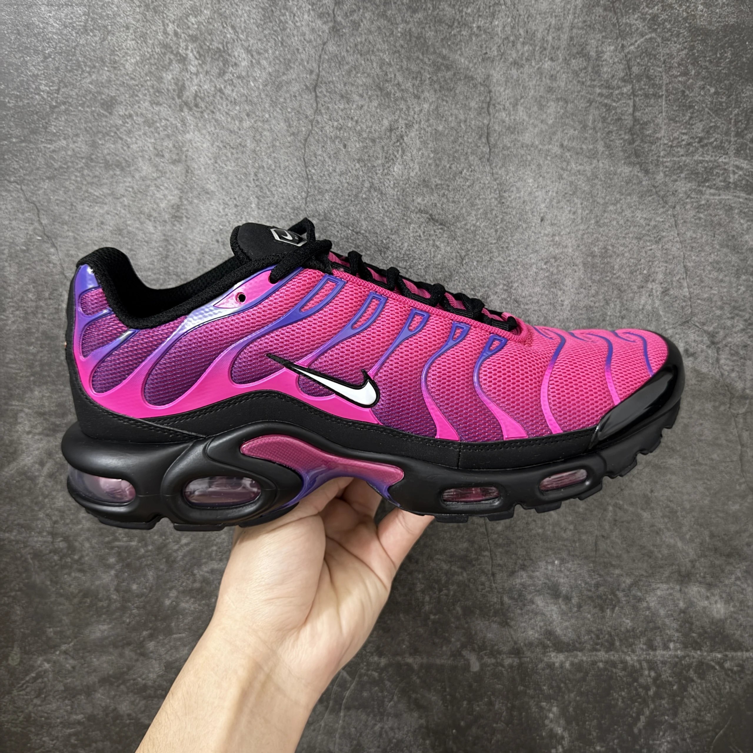 604133-610 Black Purple