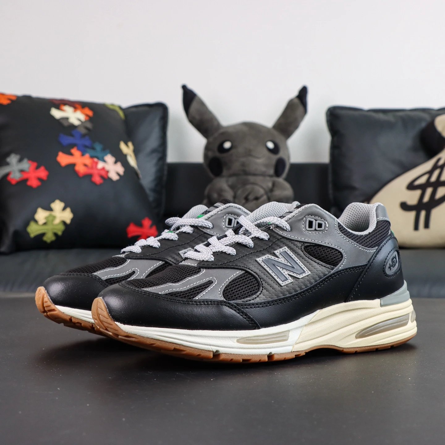 U991UT2 Black