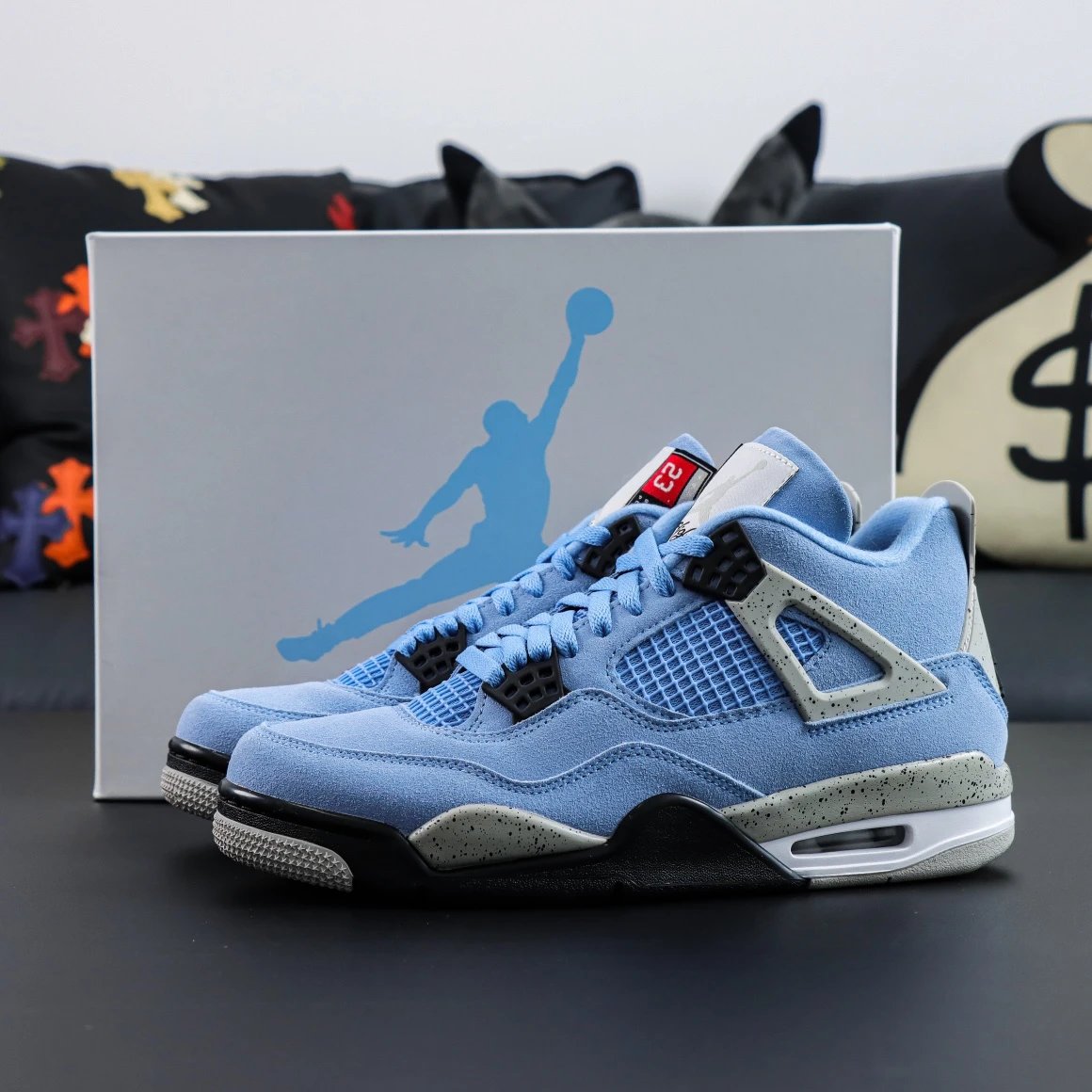 University Blue CT8527-400