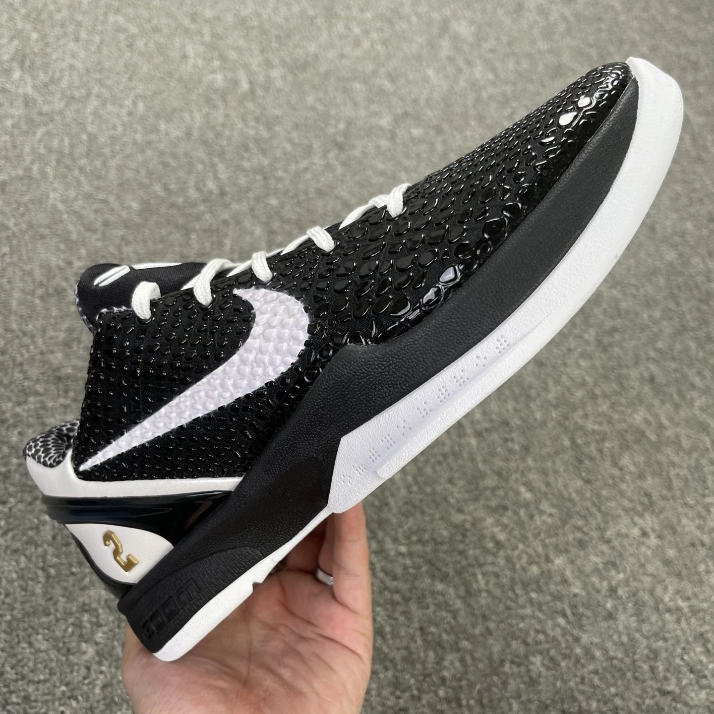 CW2190-002 Black Mamba