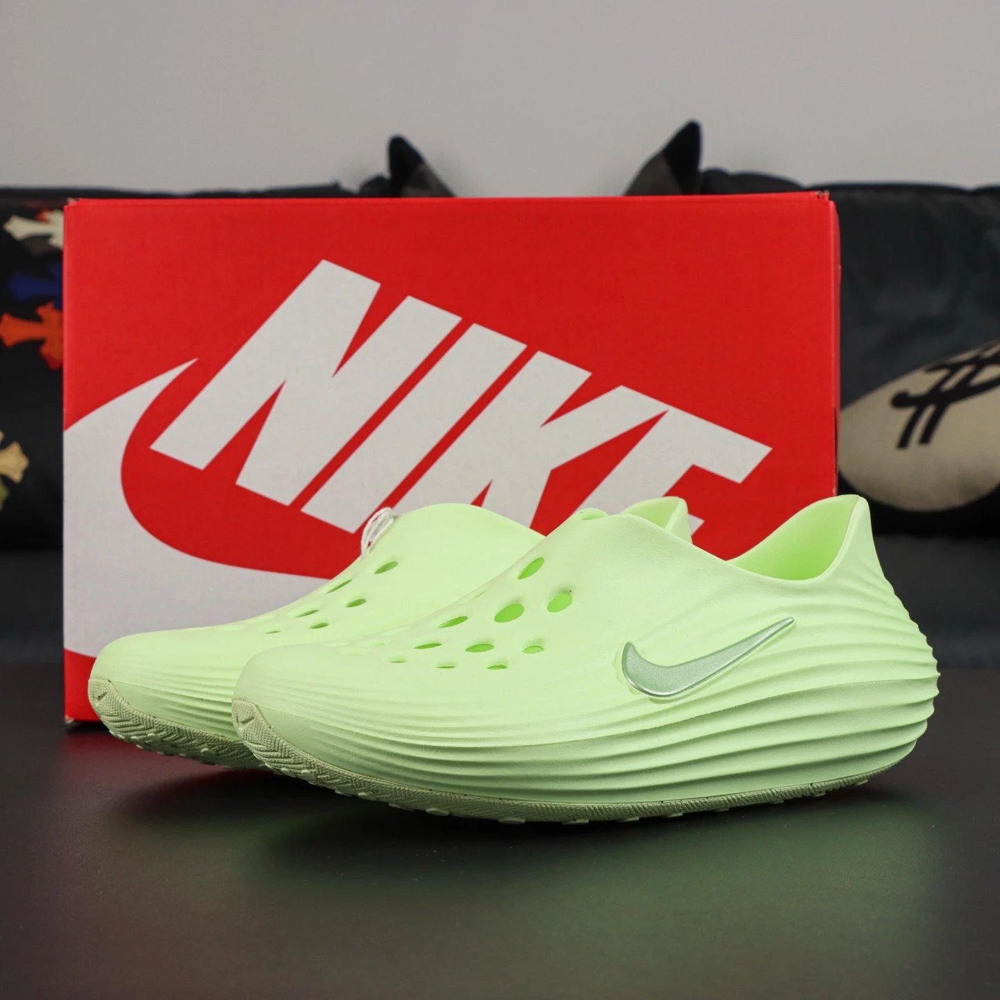 HV5062-700 light green