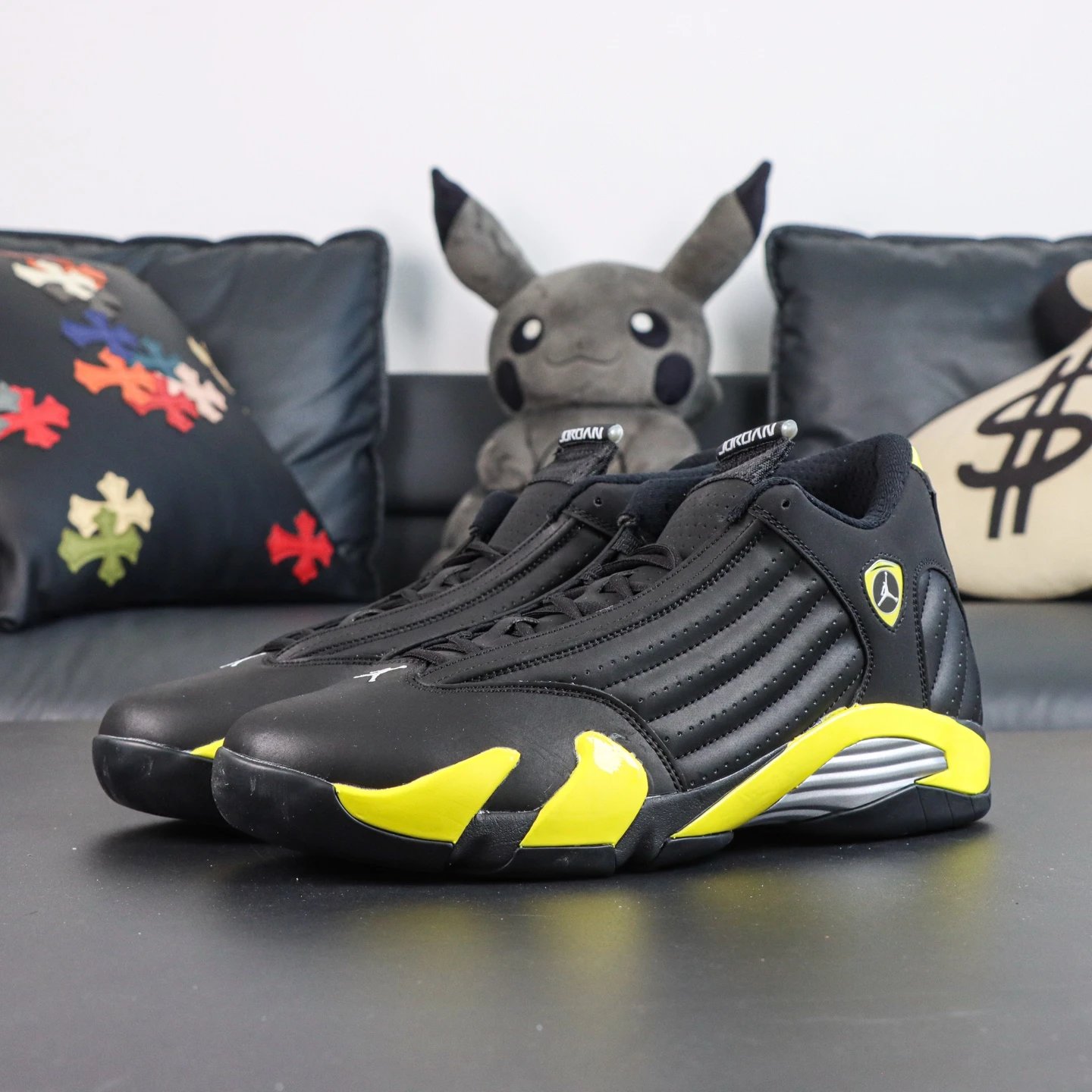 487471-070 Black Yellow