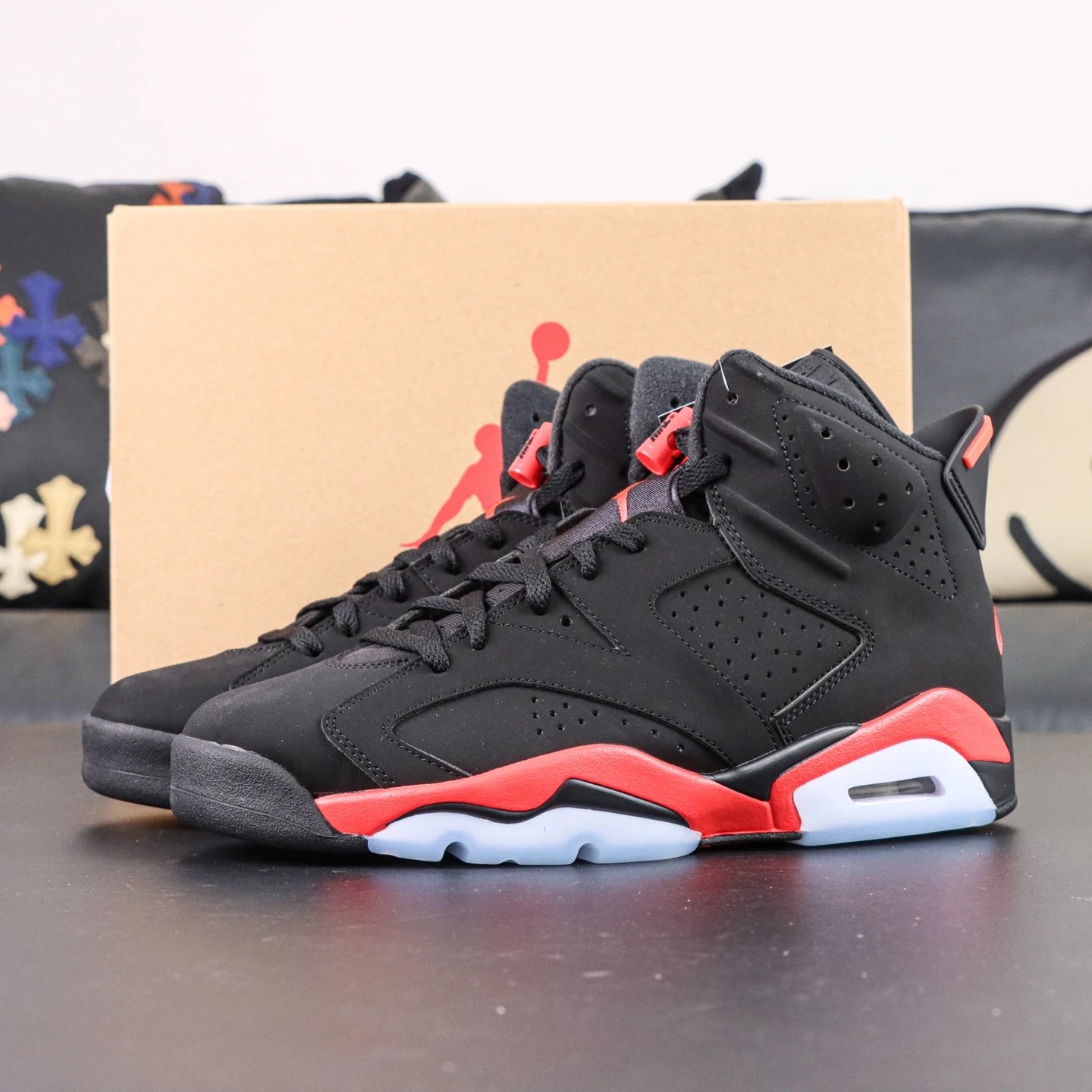 CT8529-001 AJ6 Black and Red 2026 Version