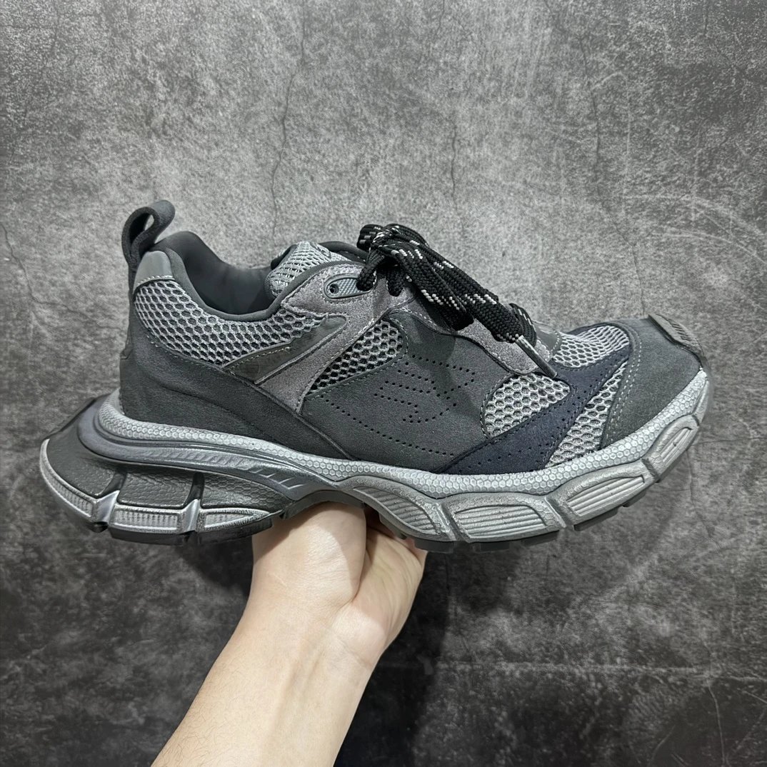 10.5 Black Grey