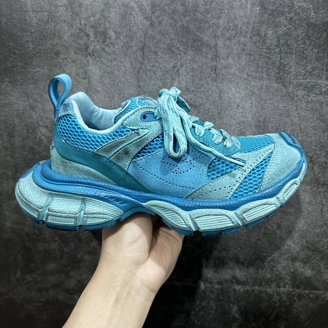 10.5 Blue