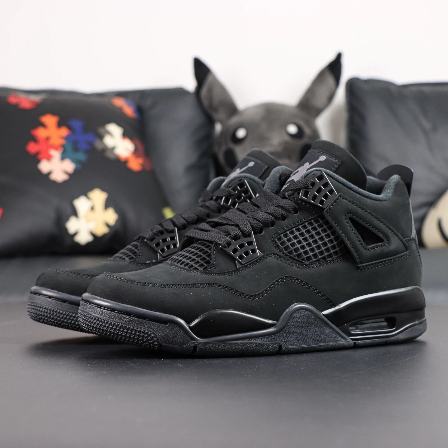 FV5029-010 New Black Cat