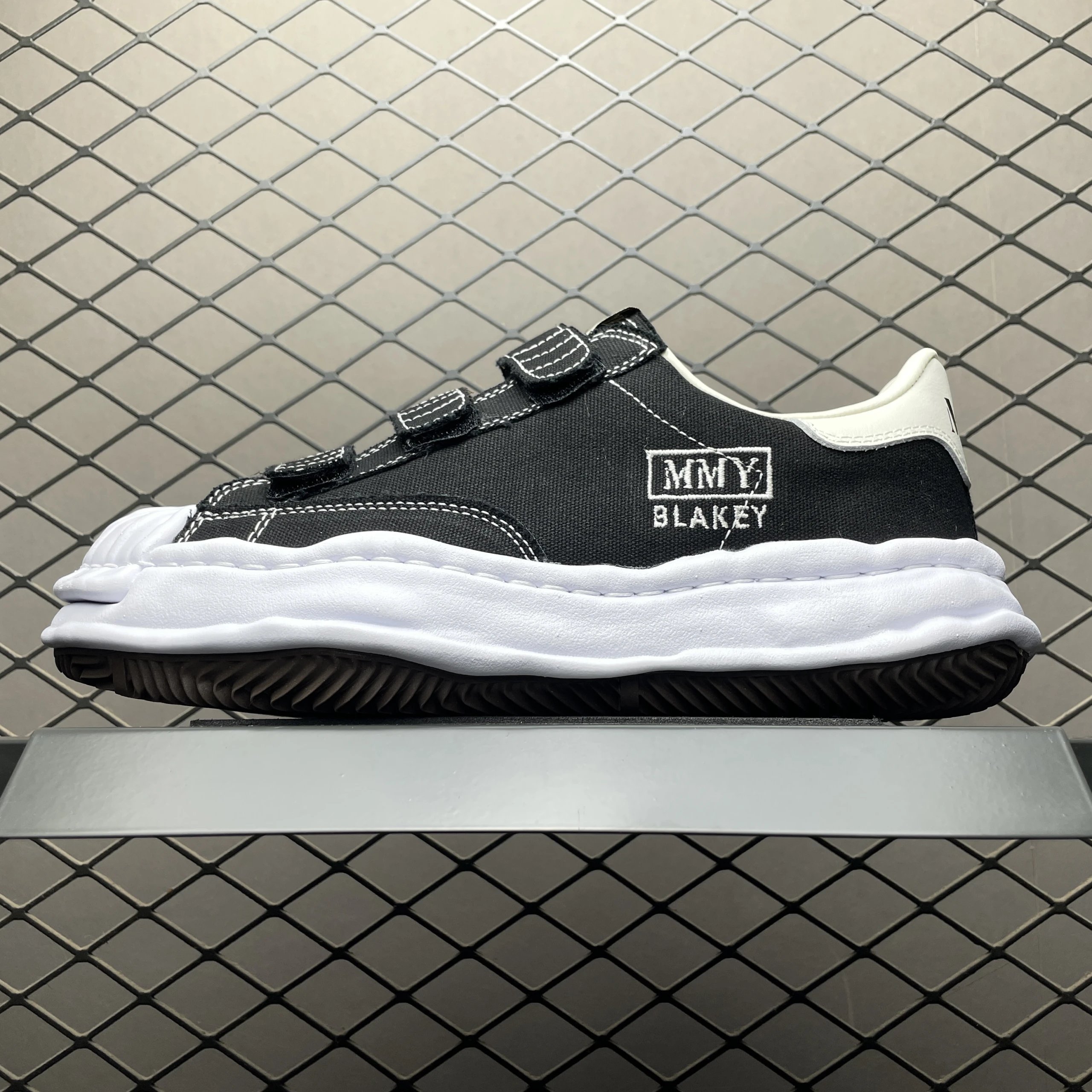 Velcro Black