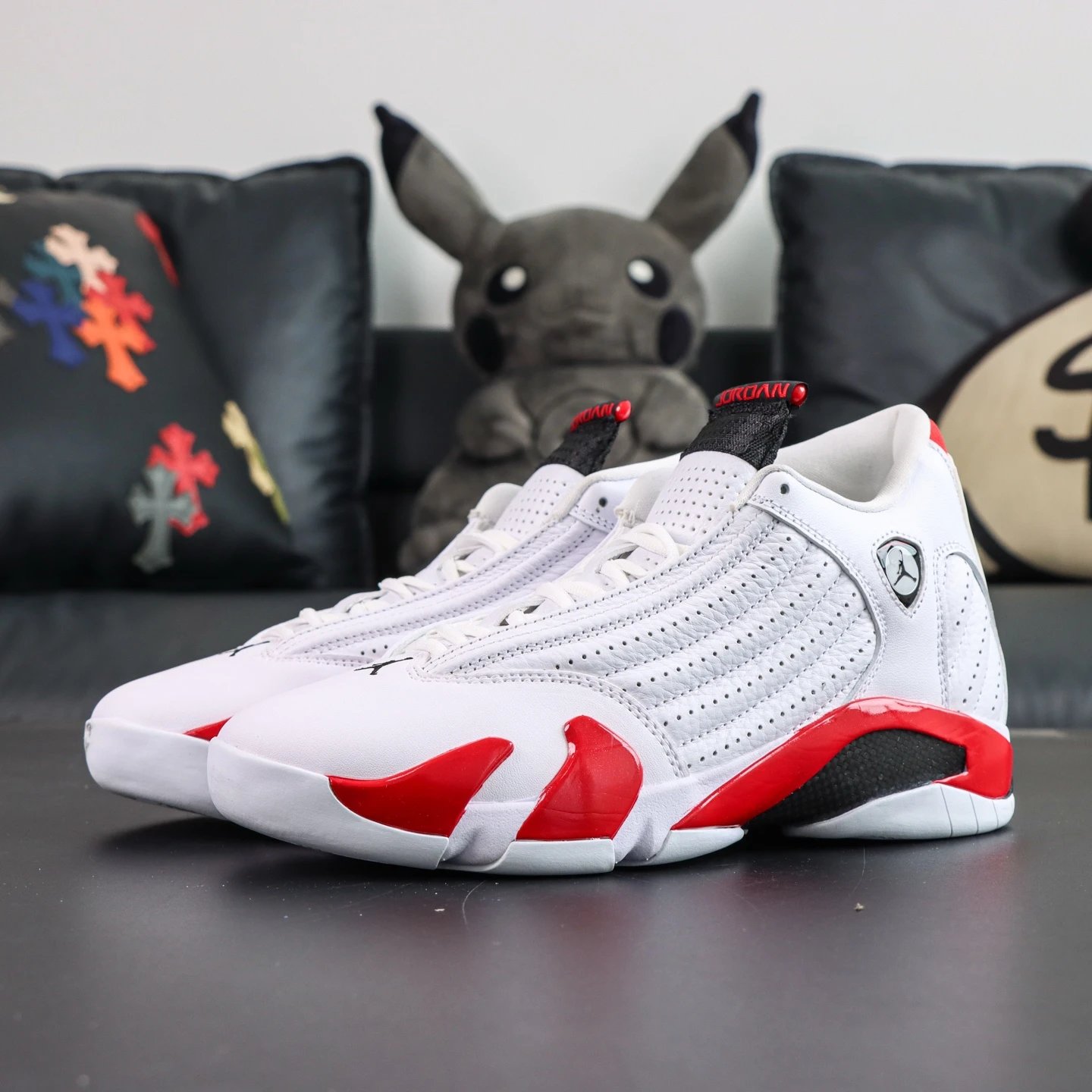 487471-100 White Red