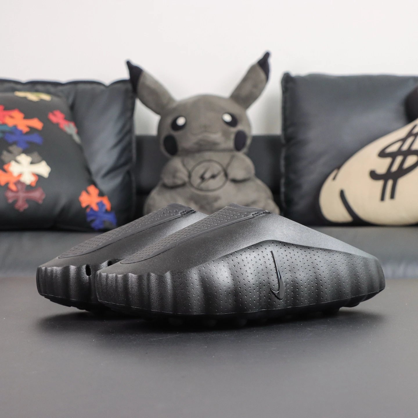 HQ4307-005 Black Grey
