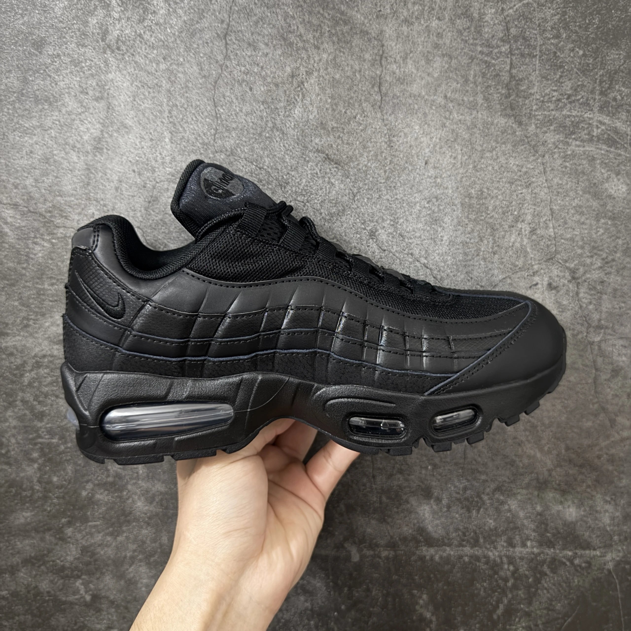 HM8755-001 Black