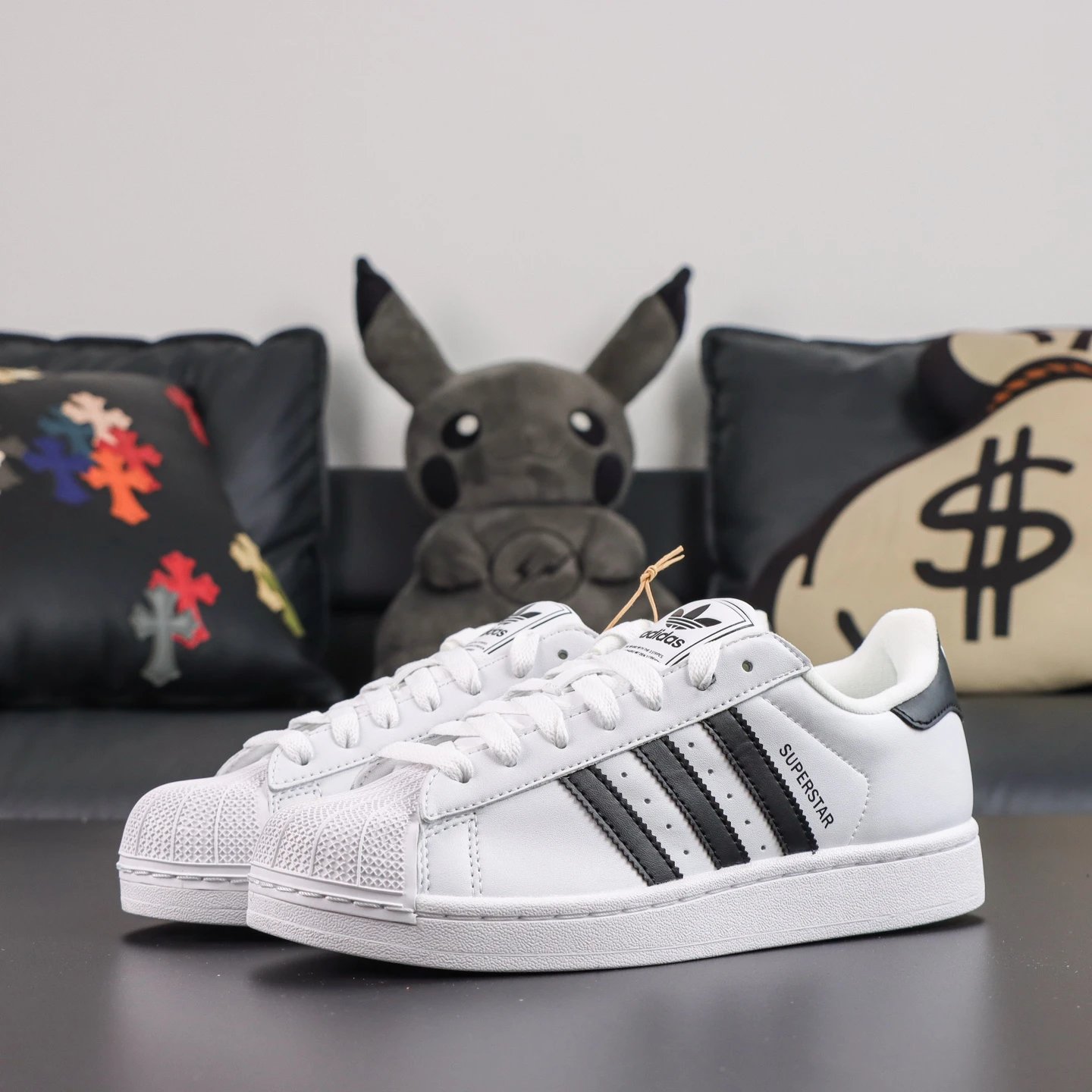 IH8659 White