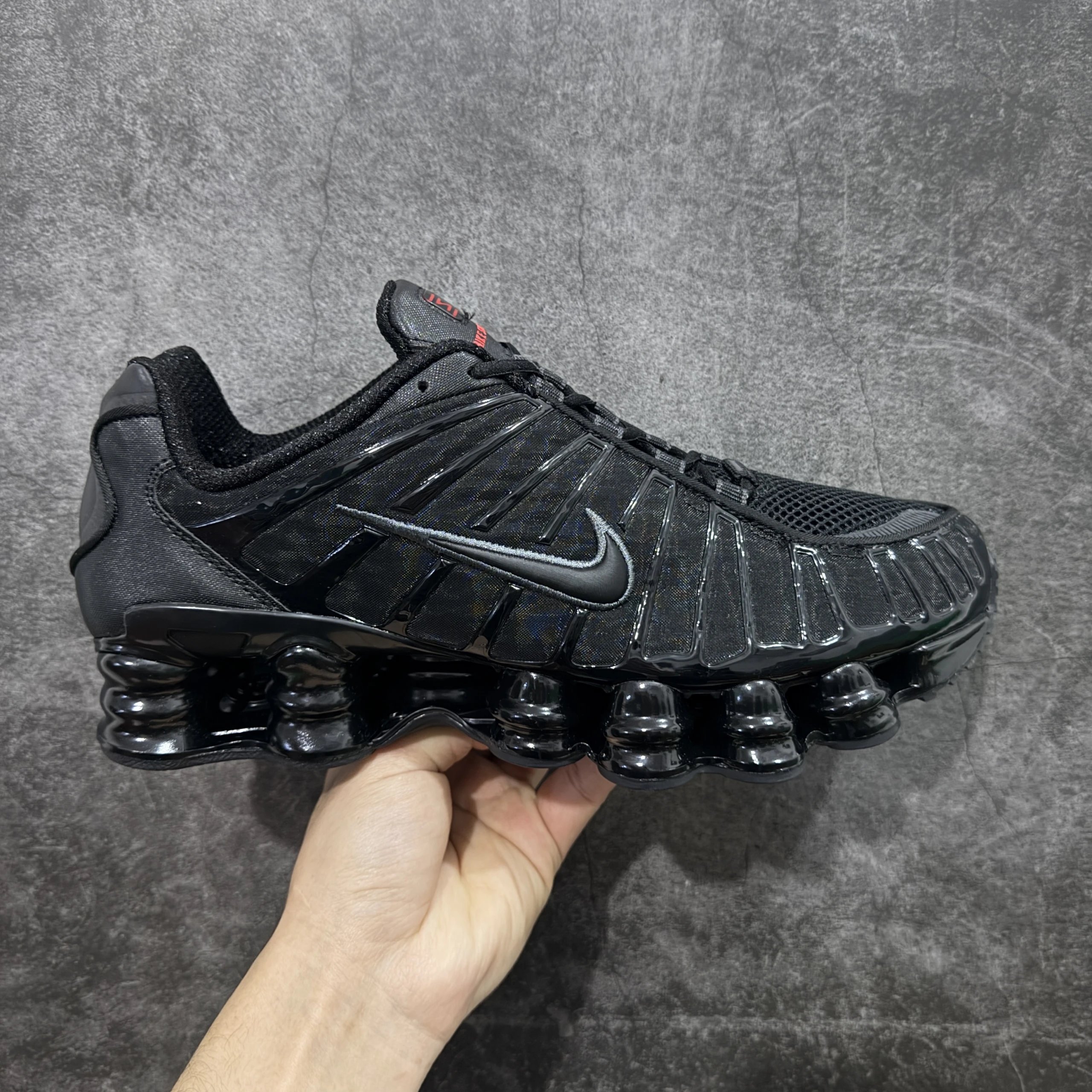 AR3566-002 Black