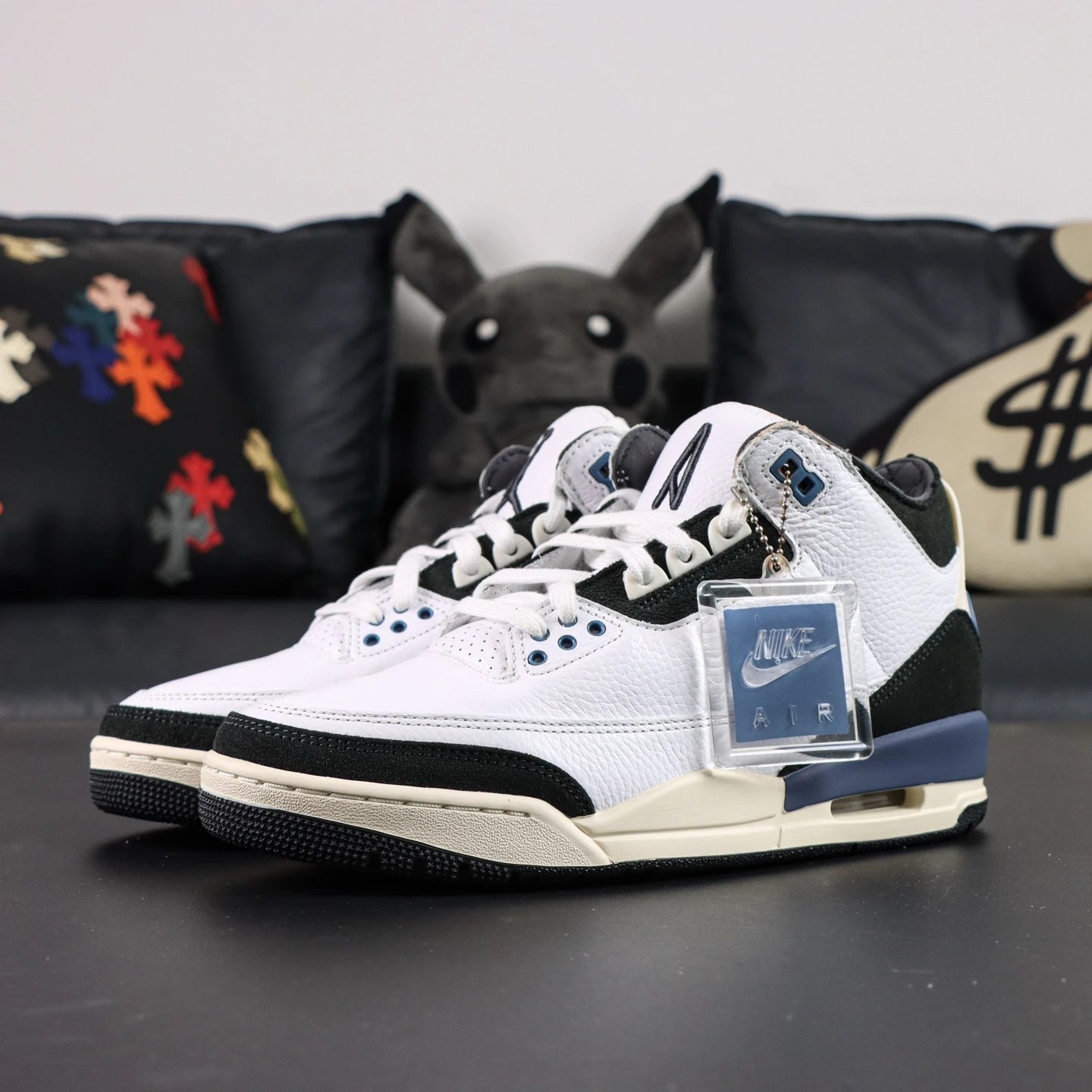 HV8571-100 AMM Grey Blue