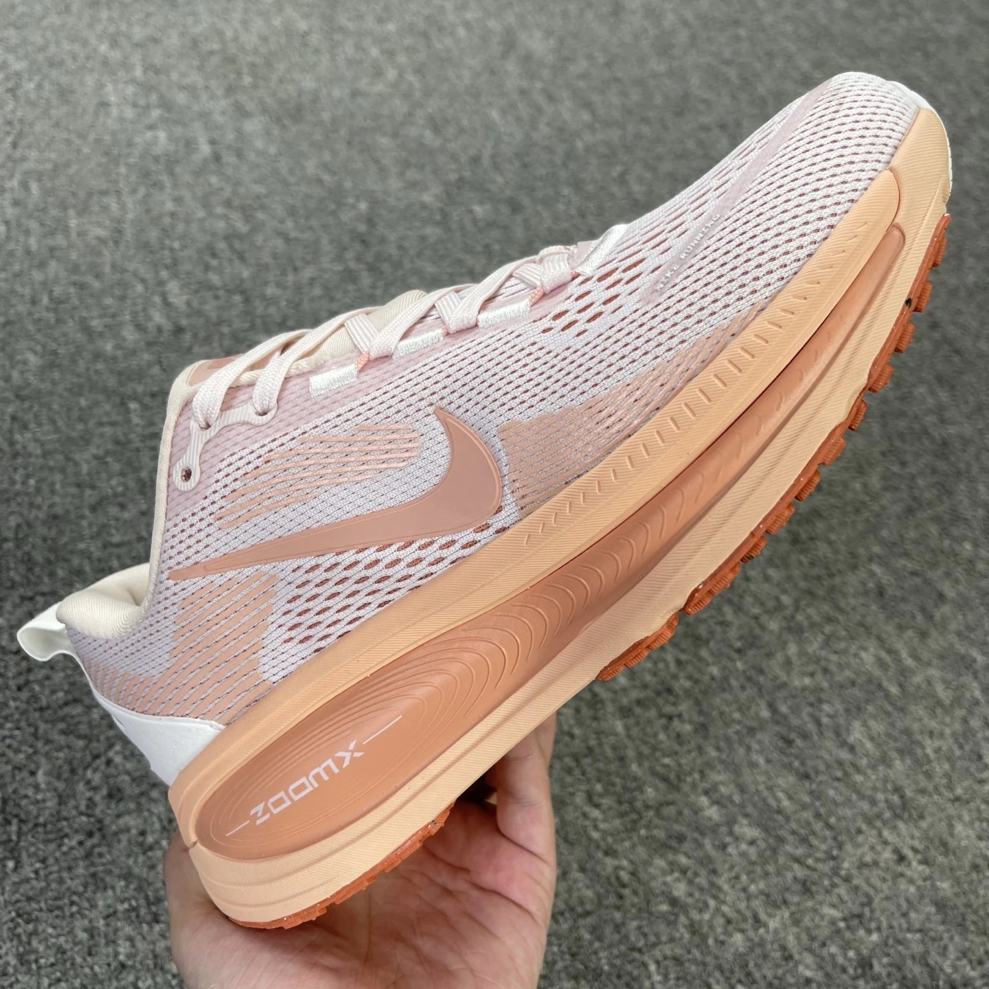 HM6804-601 Light Orange