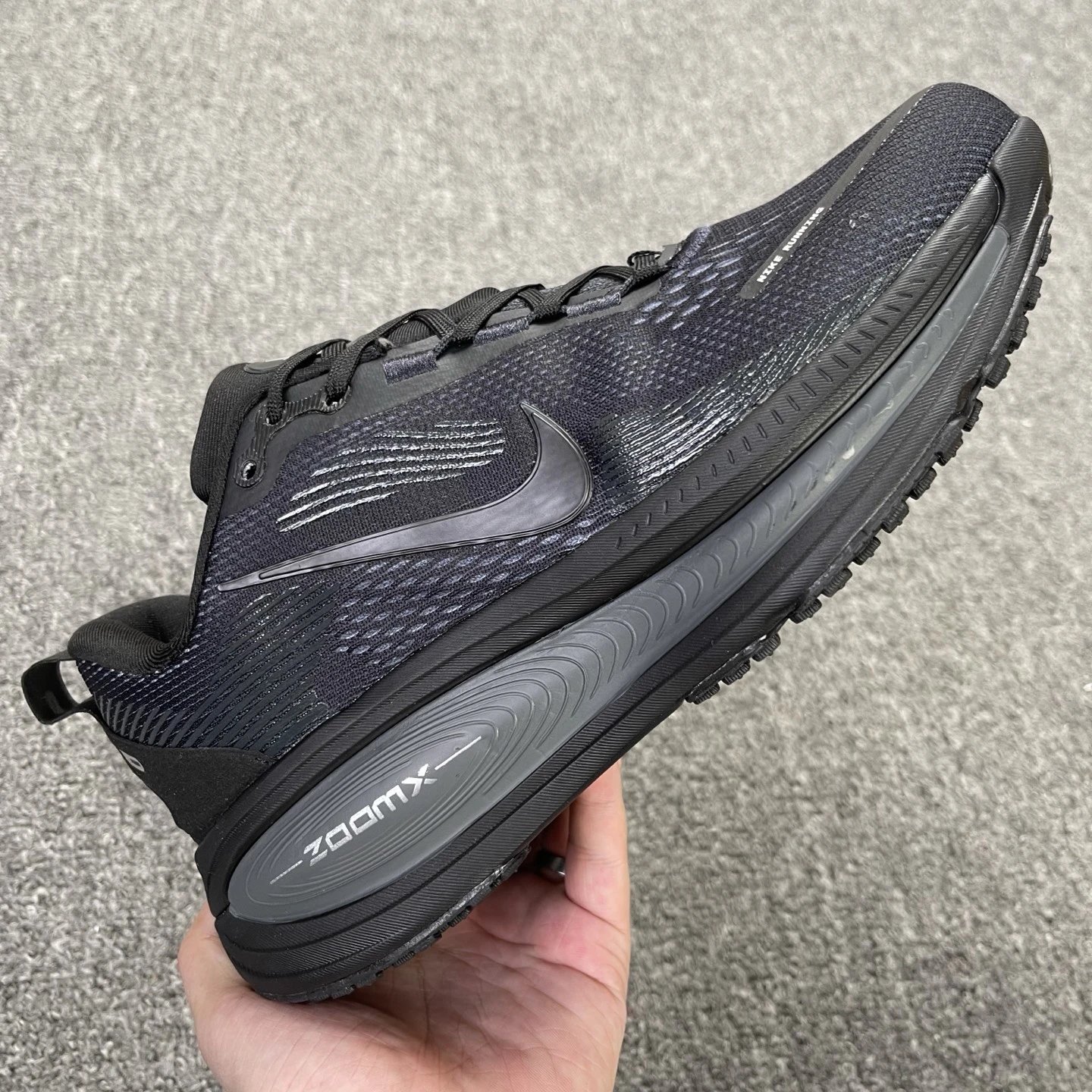 HM6803-005 Black