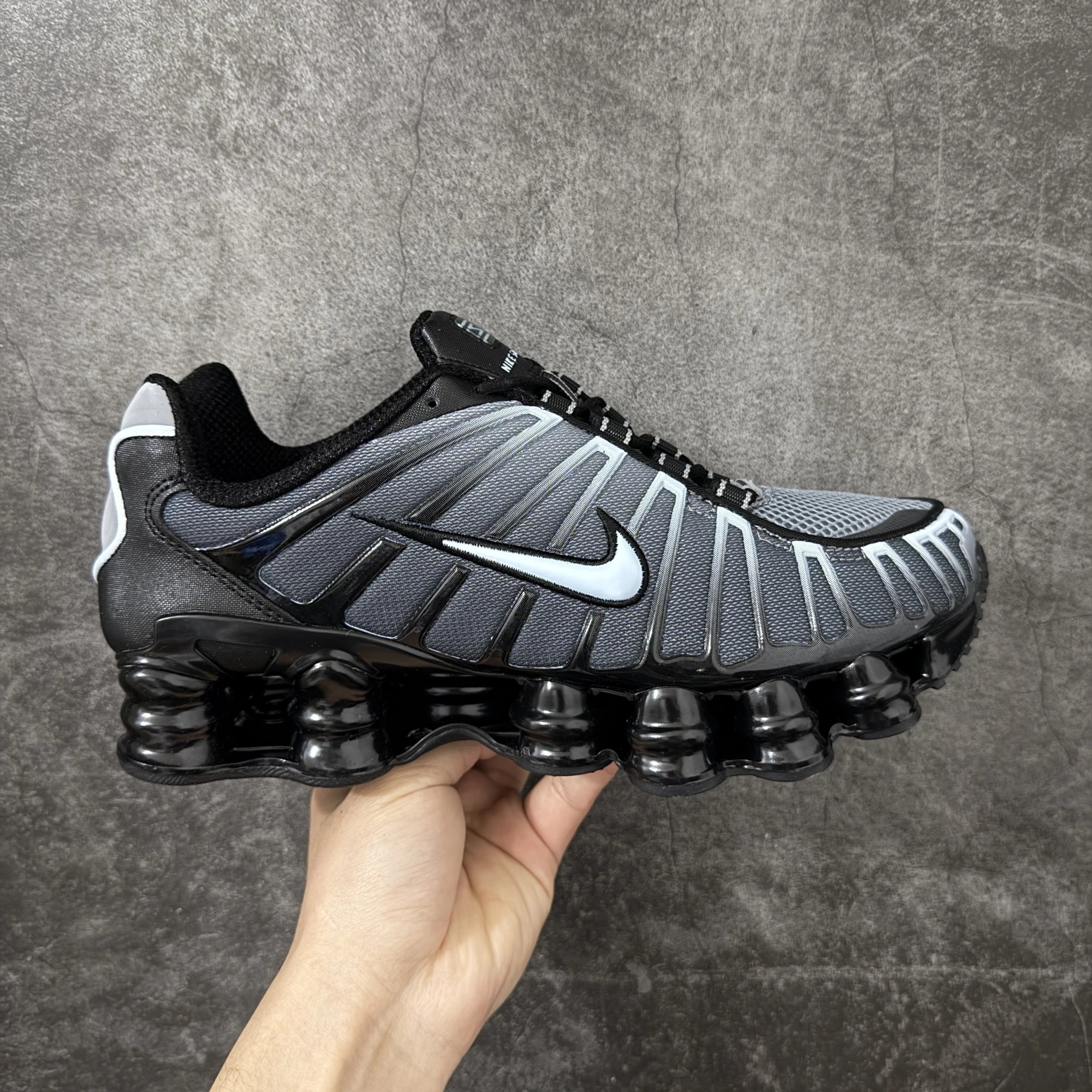 IF6202-002 Black Grey