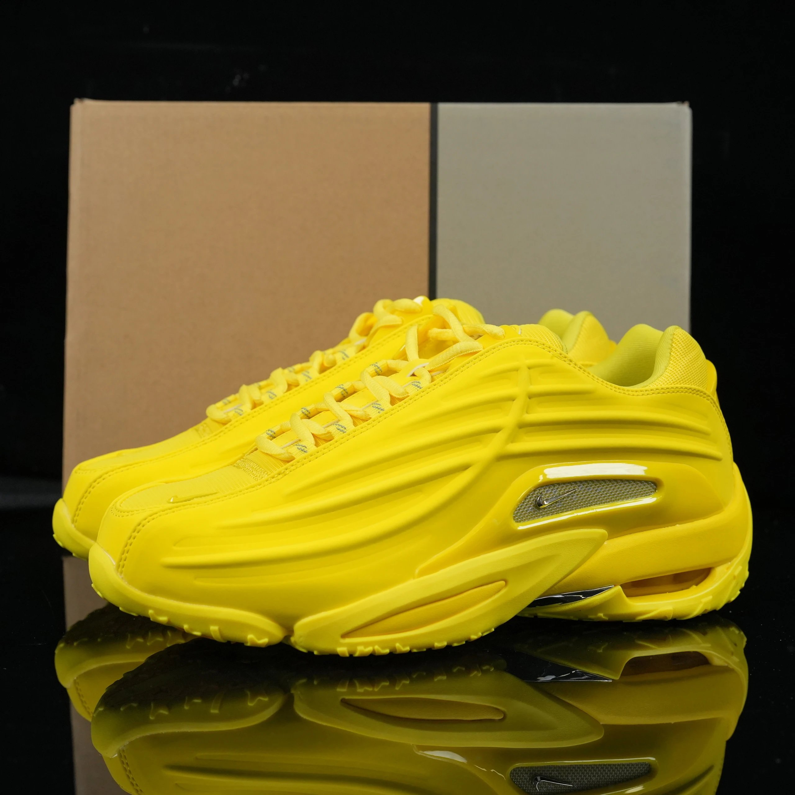 DZ7293-700 Yellow