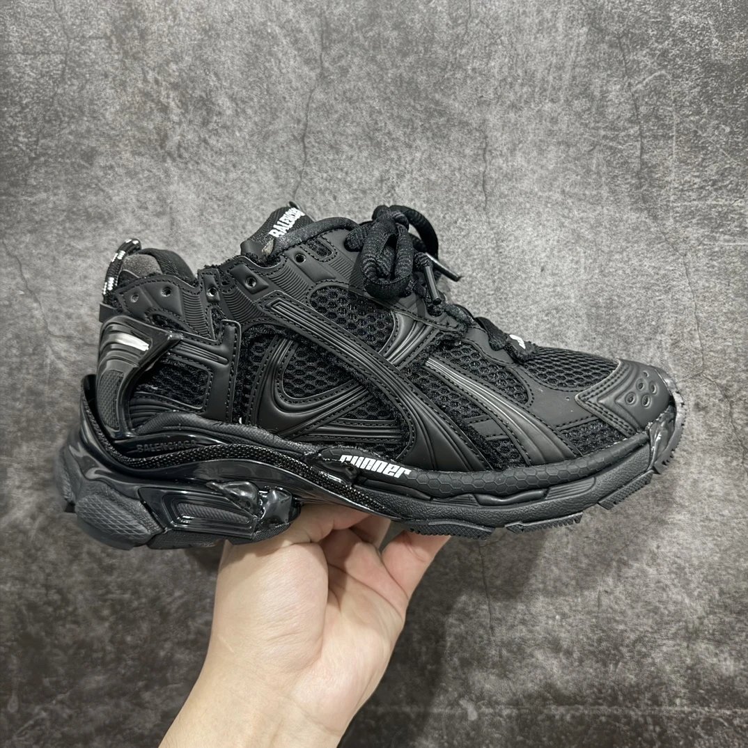 7.5th Gen All Black