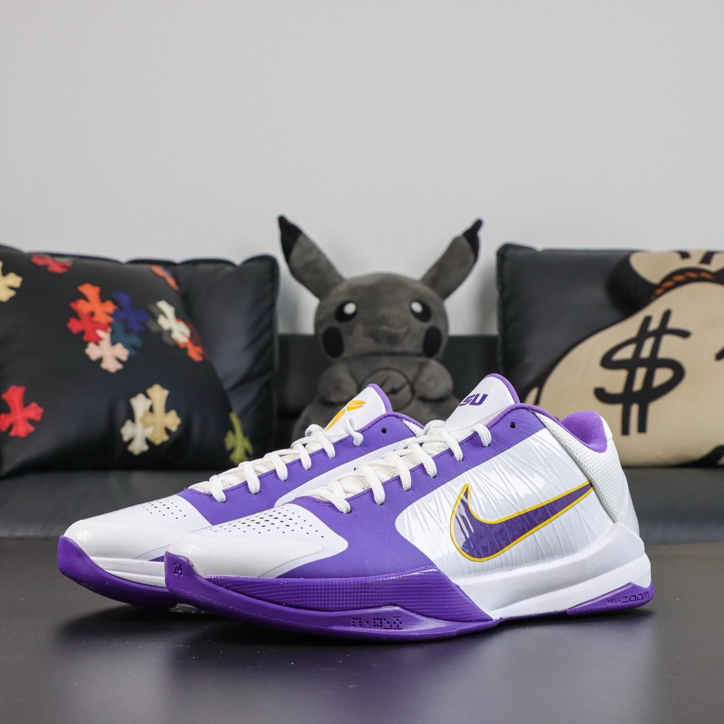 IM0557-102 White Purple