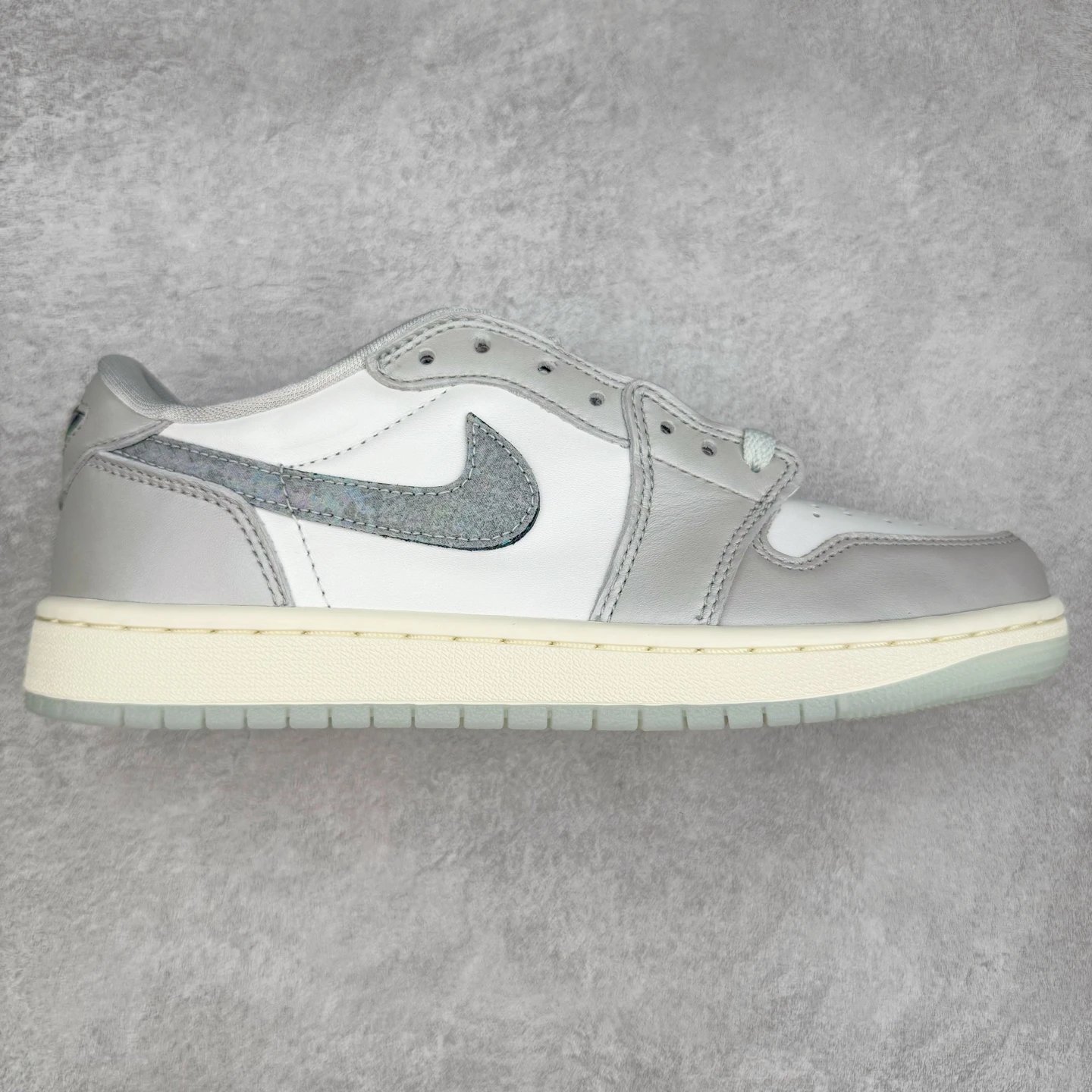 DG AJ1 white grey gradient HF3144-100