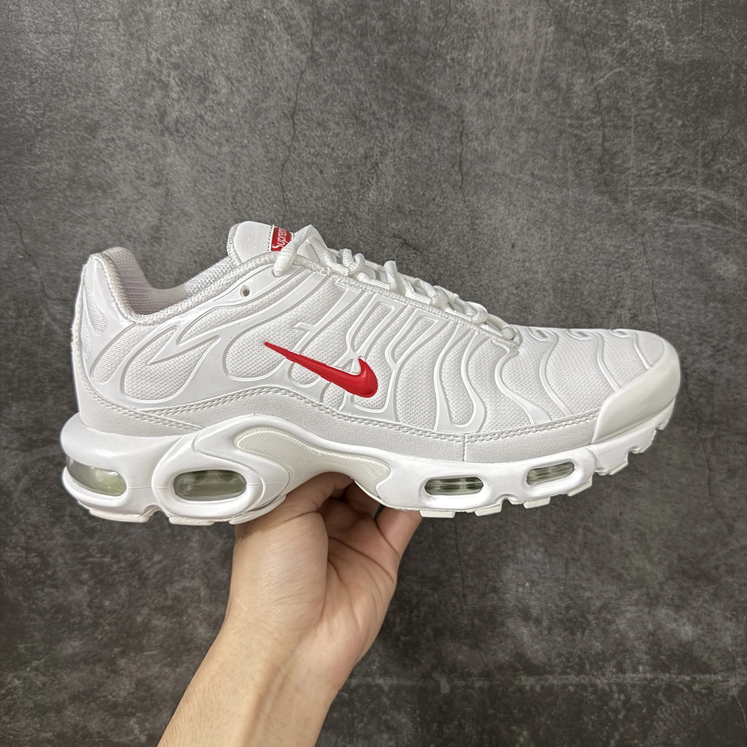 DA1472-100 White Red