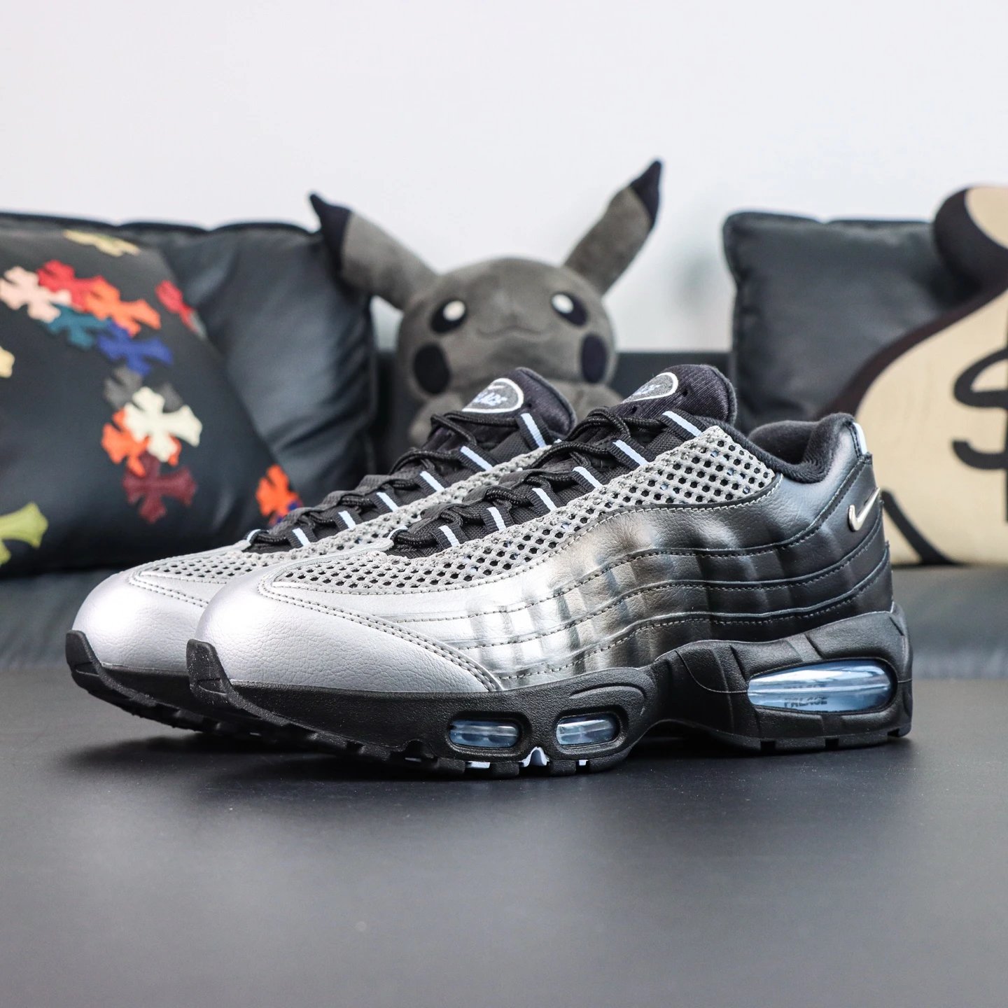 IQ7708-095 Silver Black
