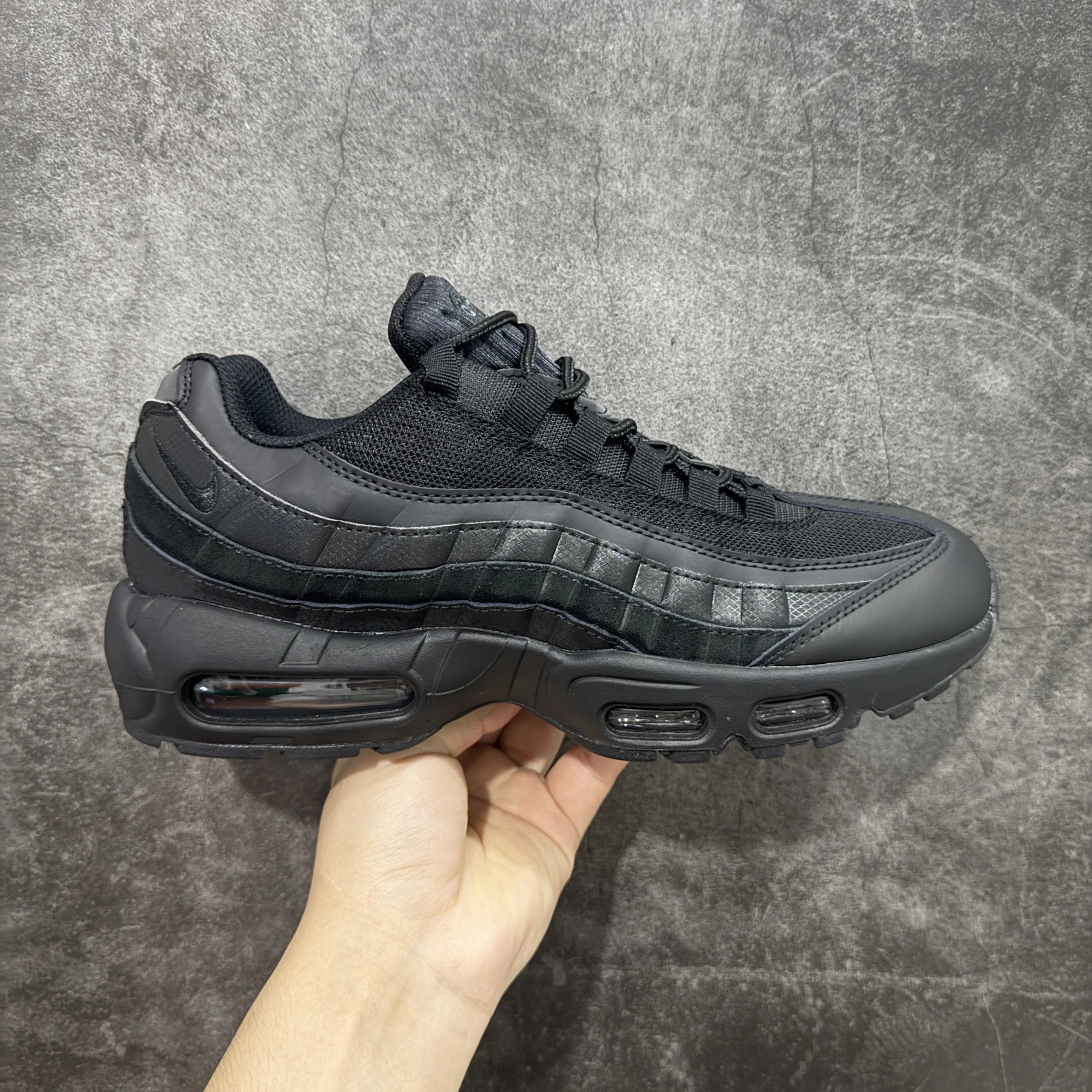 Pure Black CI3705-001