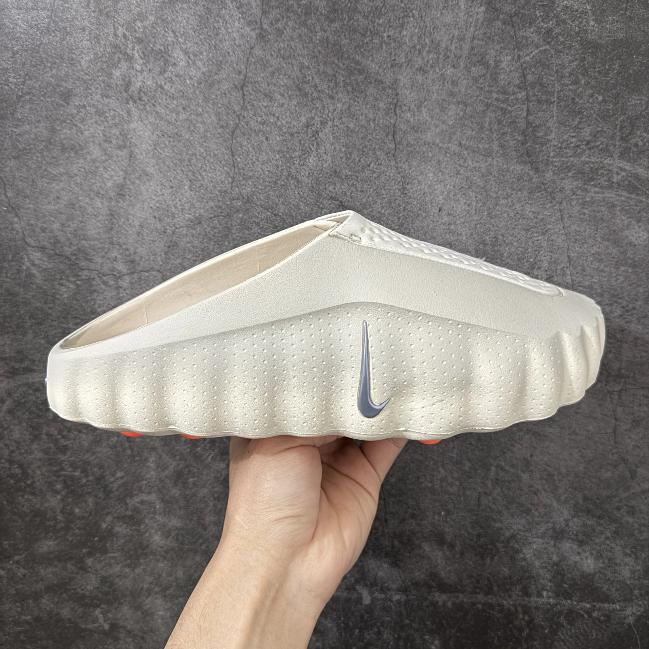 HQ4307-002 Beige
