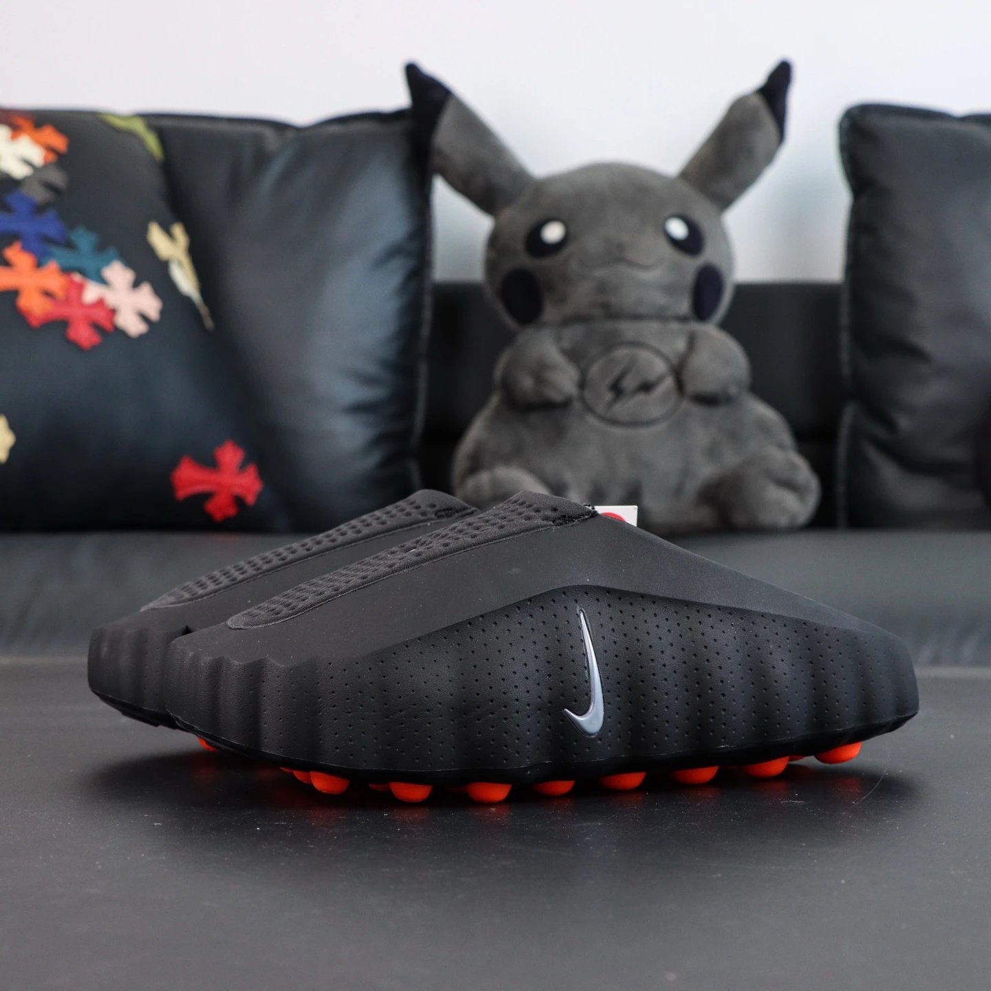 HQ4307-001 Black