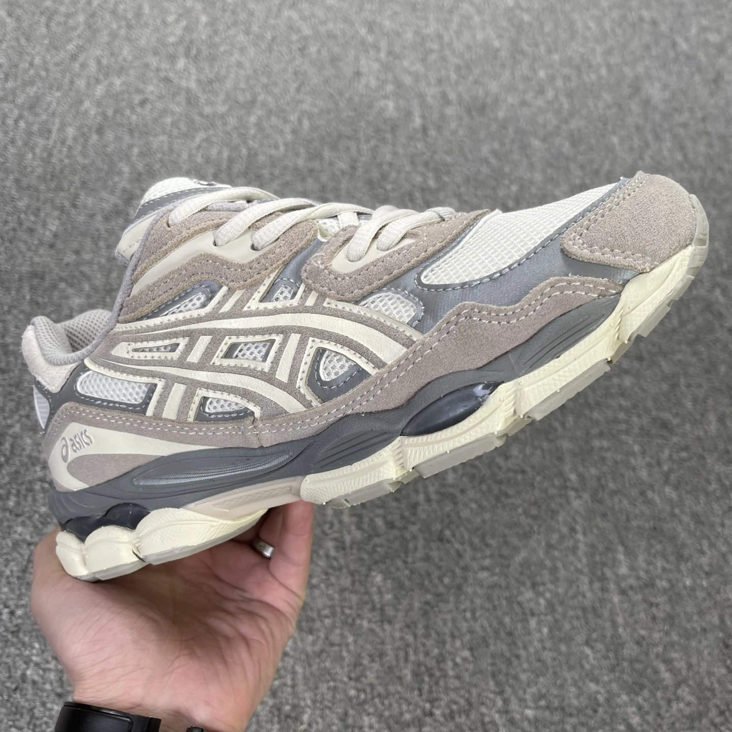 1201A789-103 Creamy Gray